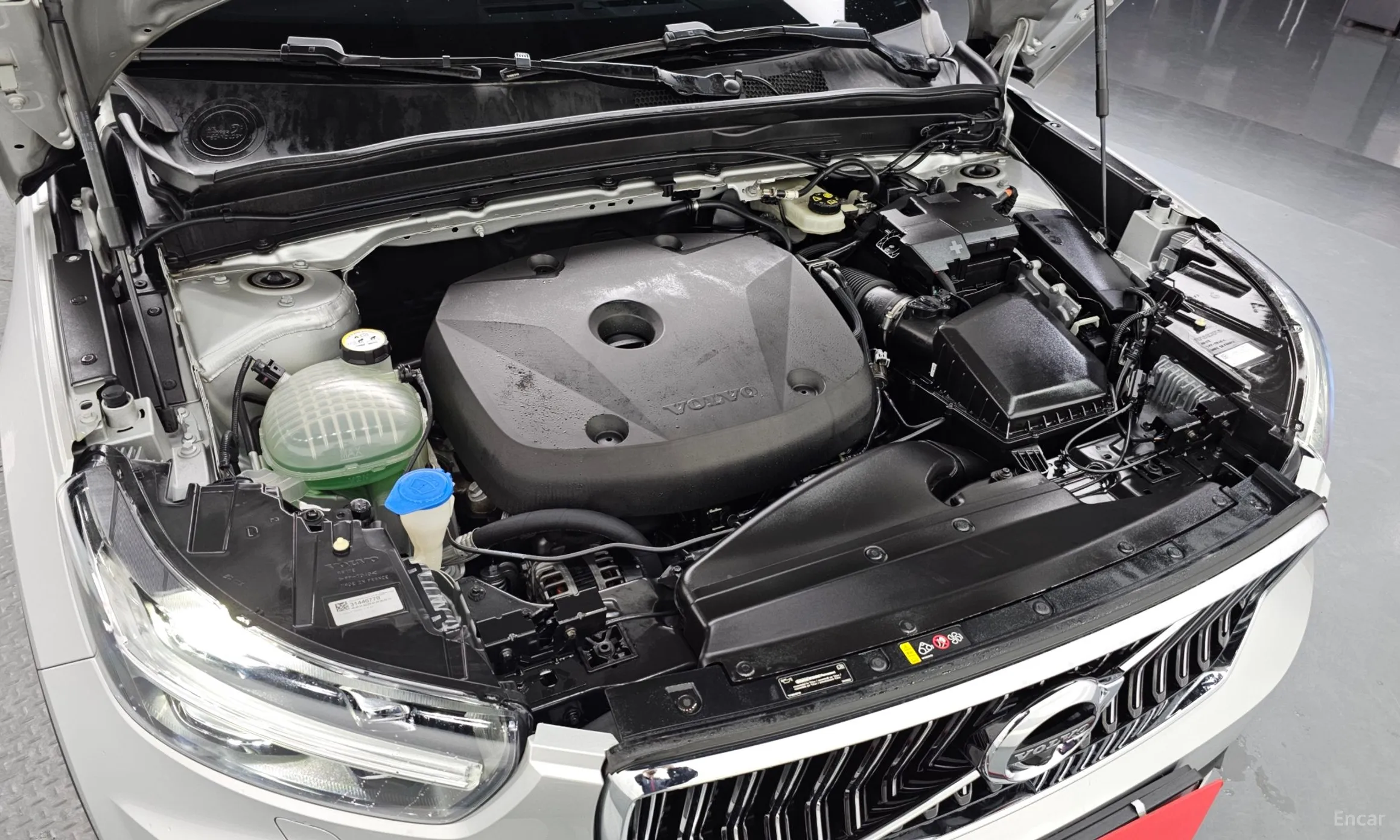 Volvo XC40 превью 6