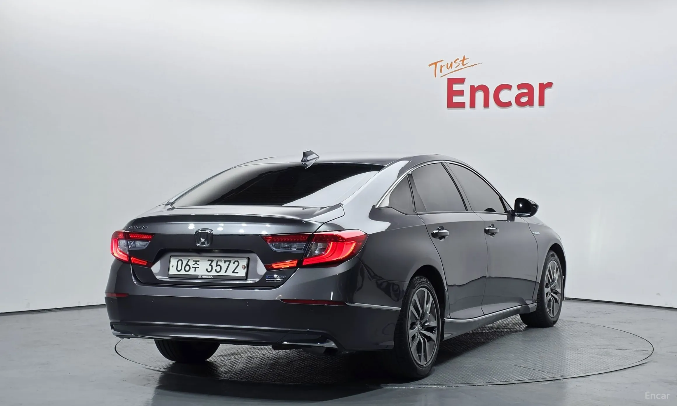 Honda Accord 10th Generation превью 2