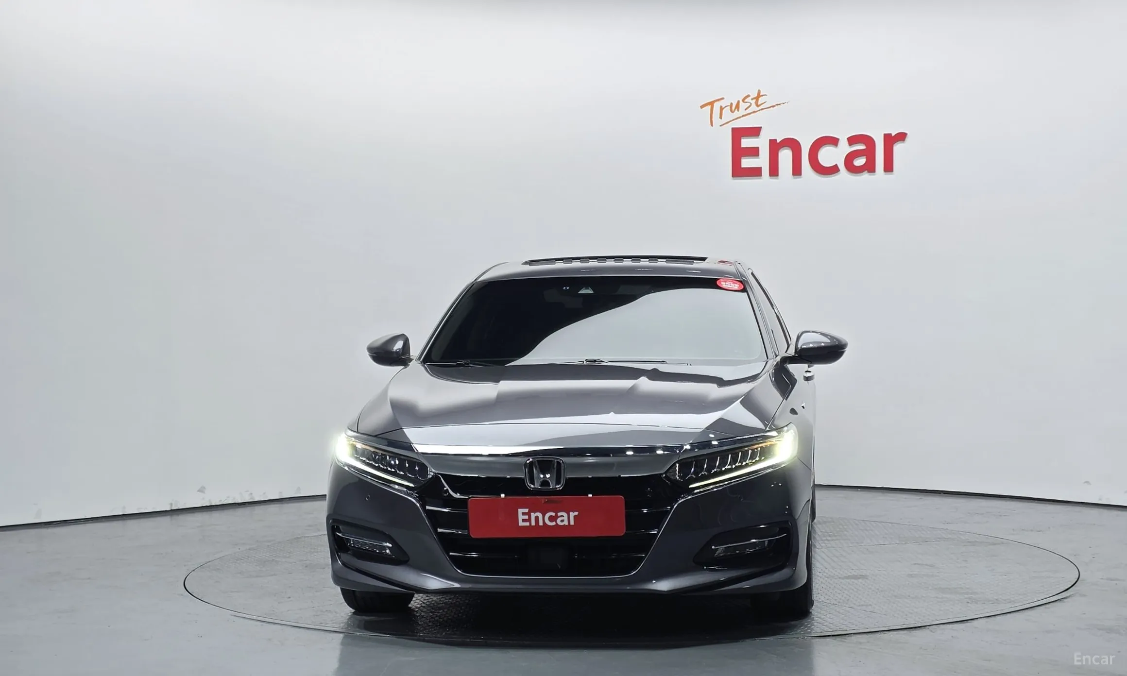 Honda Accord 10th Generation превью 3