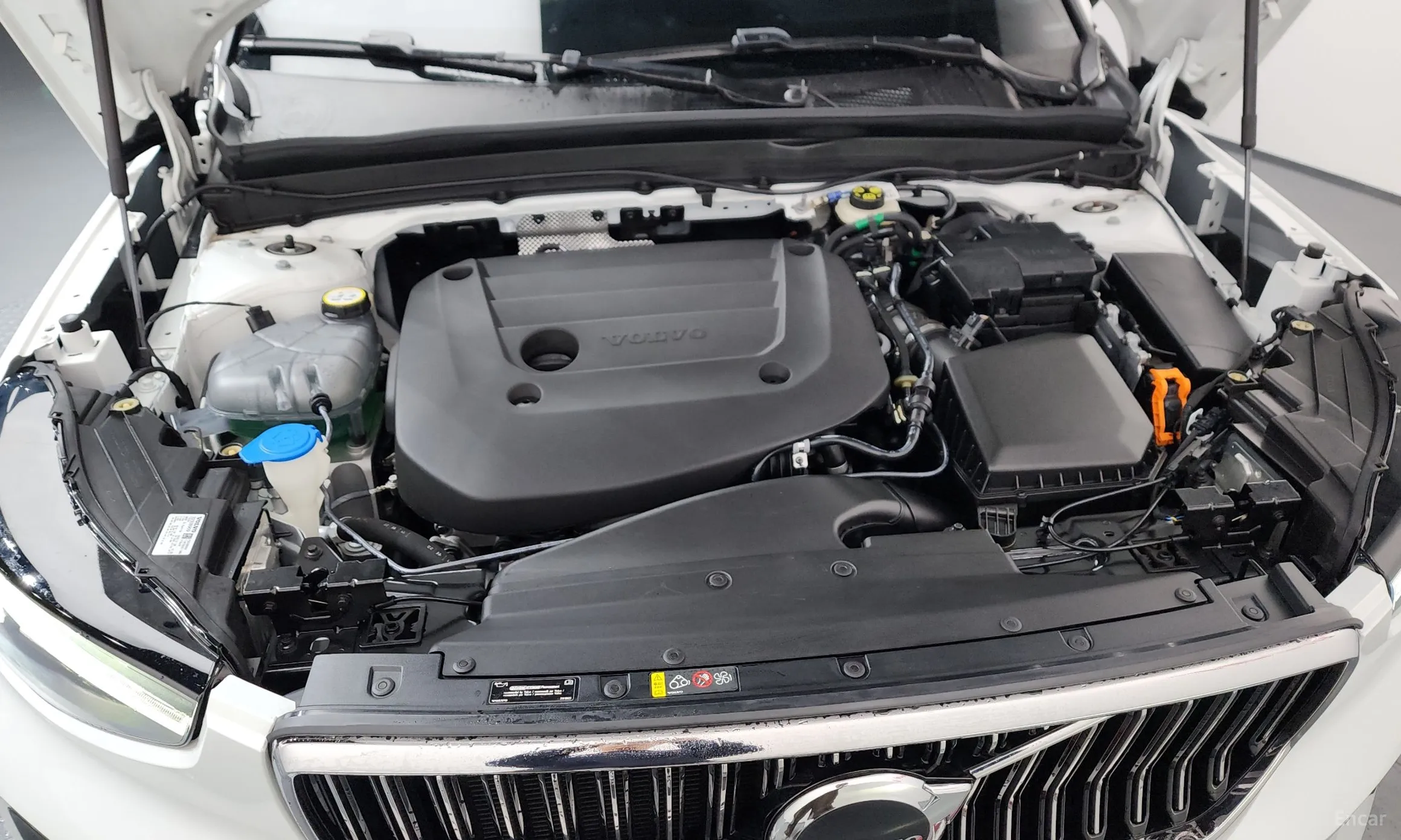 Volvo XC40 превью 6