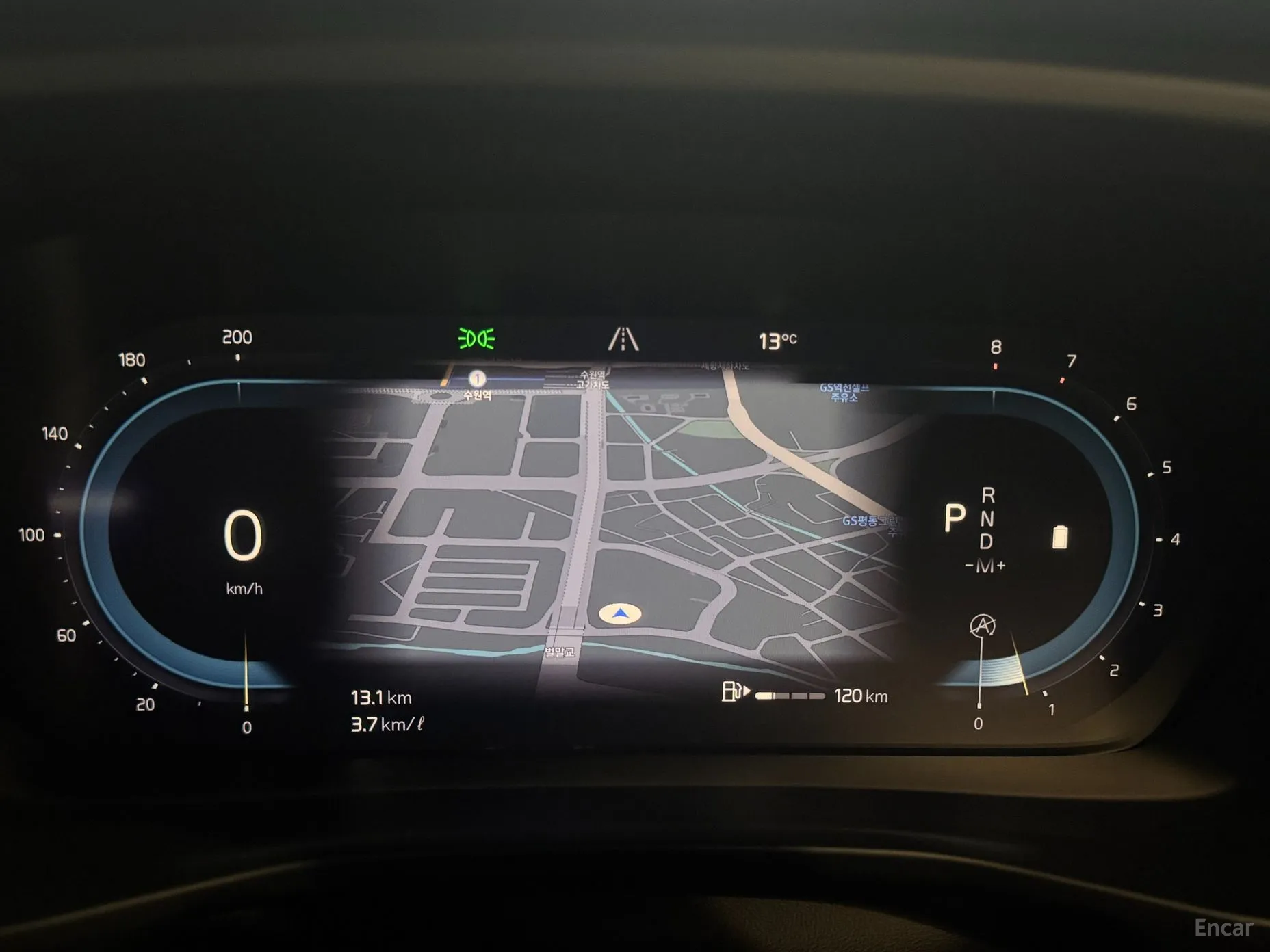 Volvo XC40 превью 8