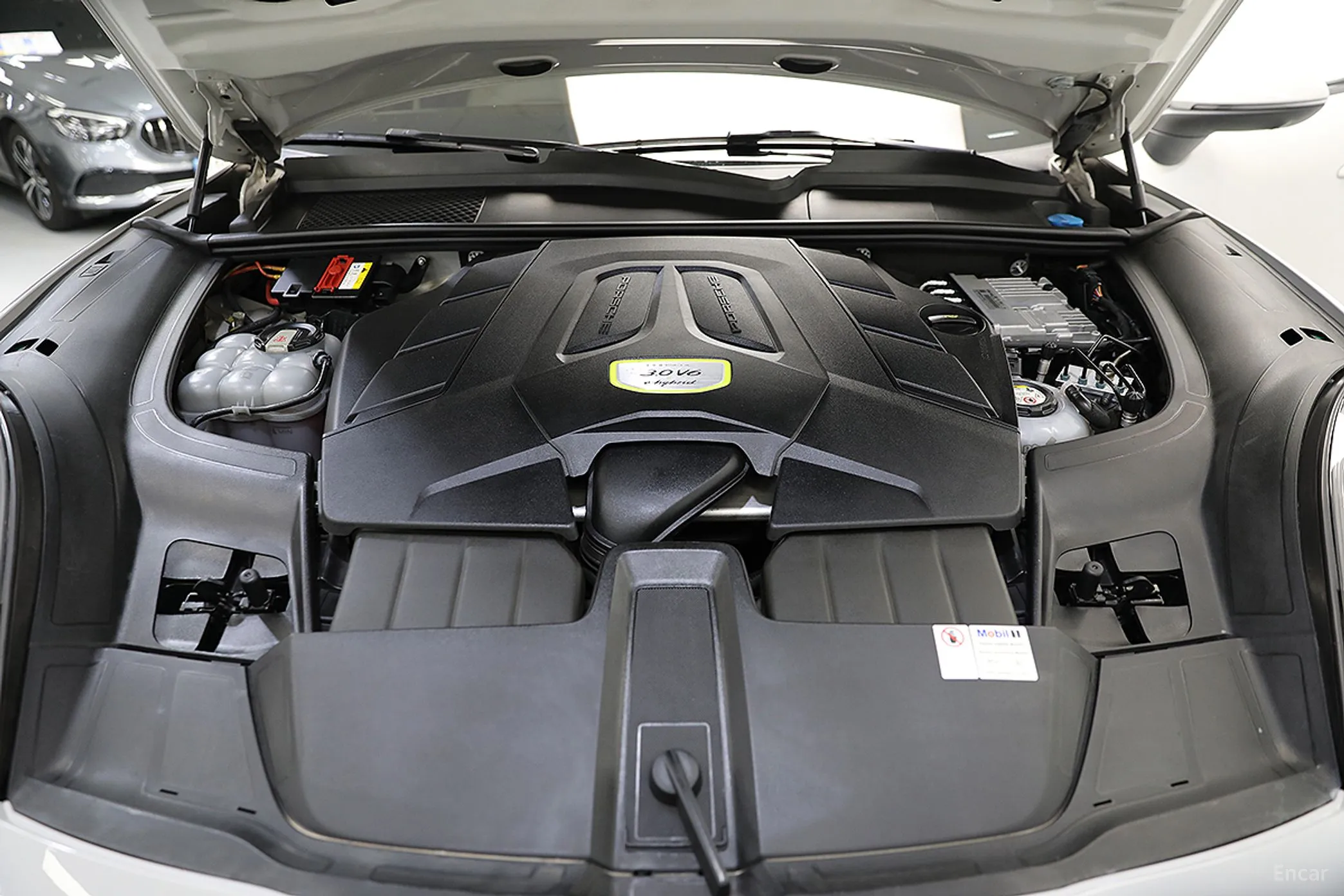Porsche Cayenne (PO536) превью 20
