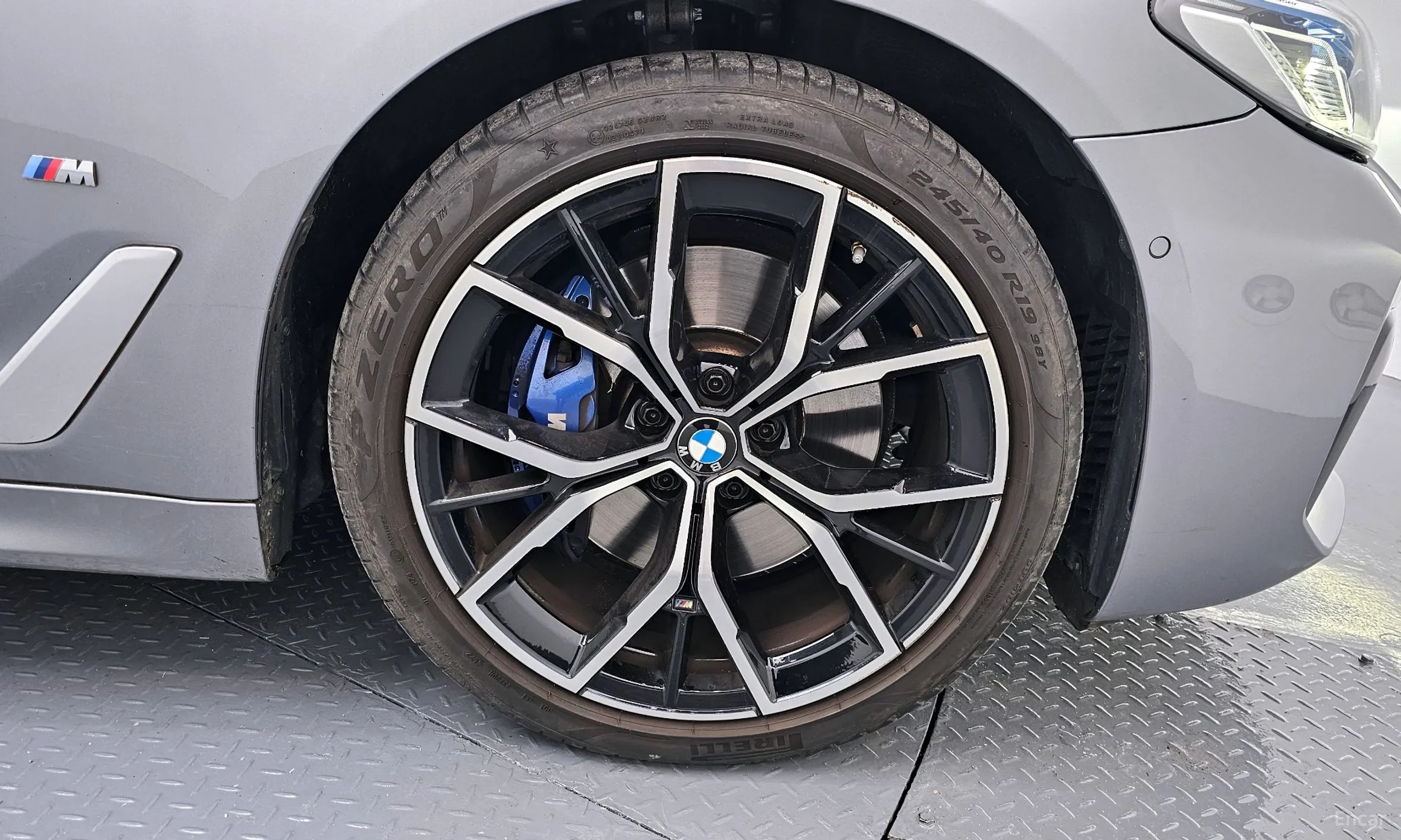 BMW 5 Series (G30) превью 5