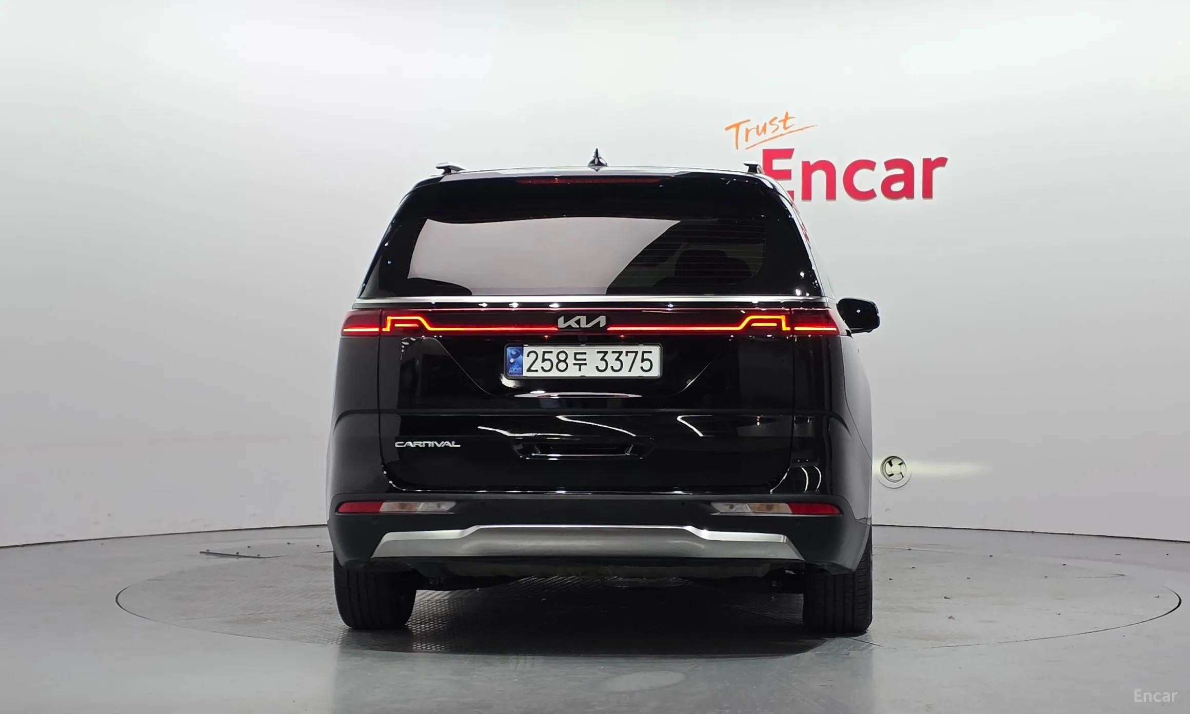 Kia Carnival Gen 4 превью 4