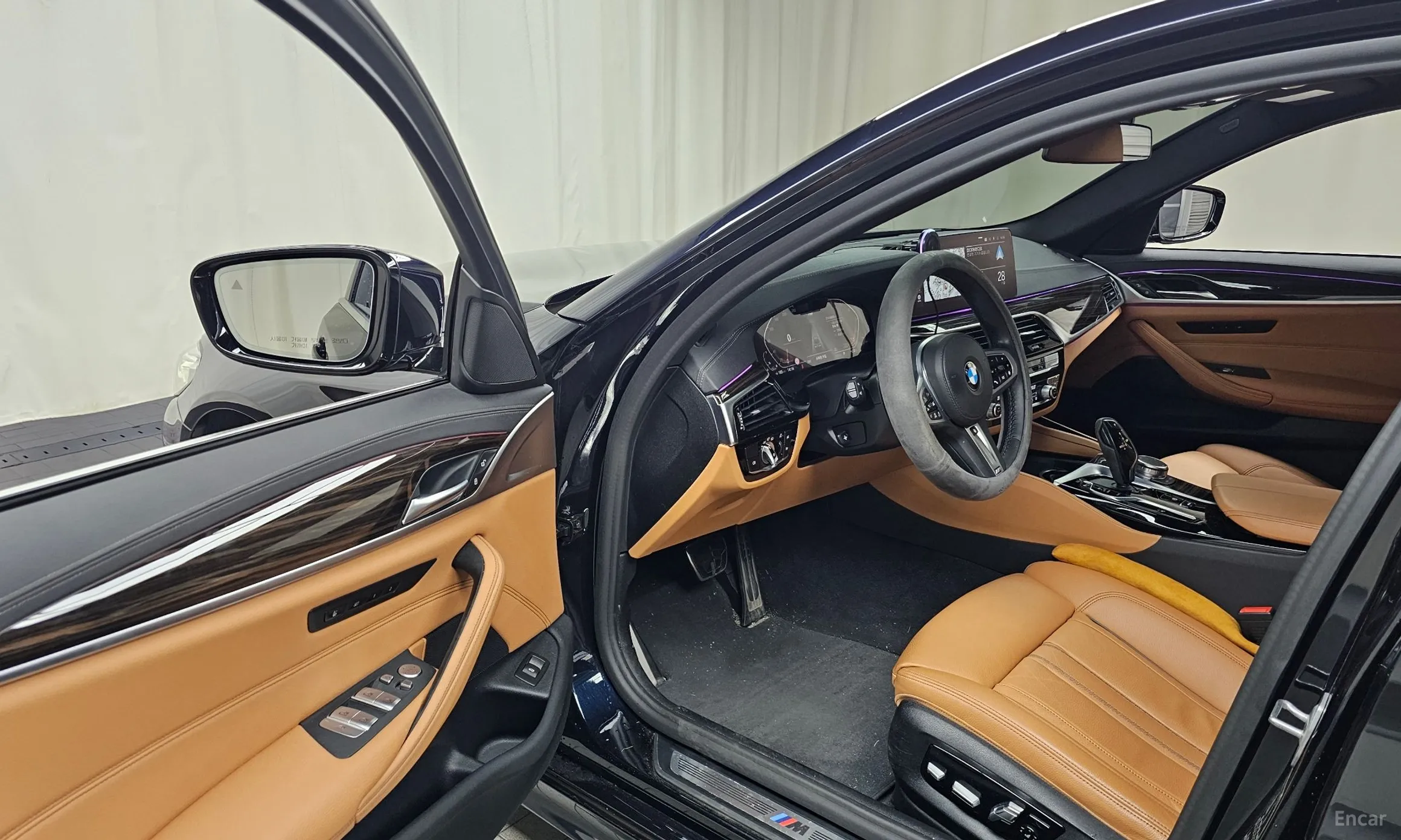 BMW 5 Series (G30) превью 10