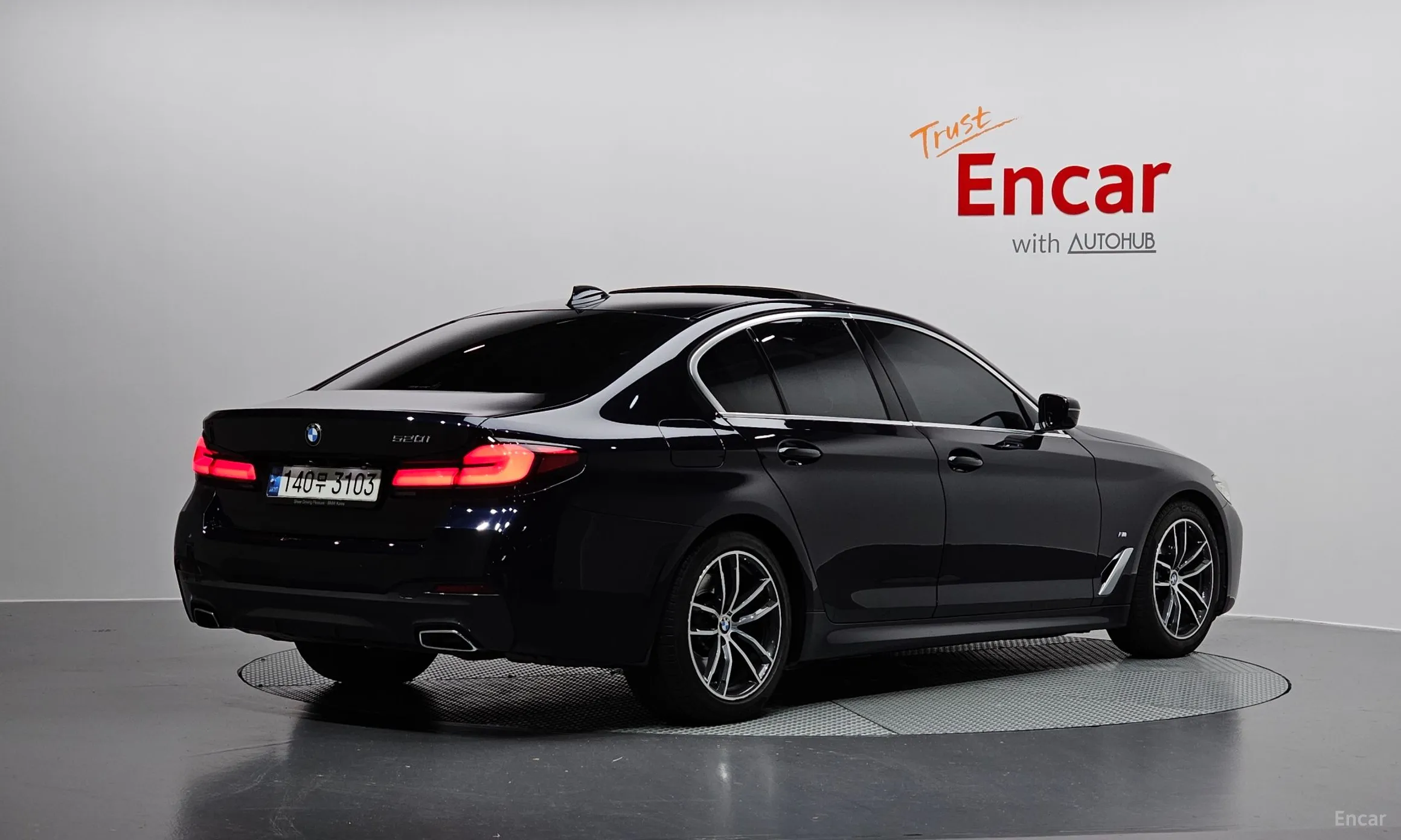 BMW 5 Series (G30) превью 2