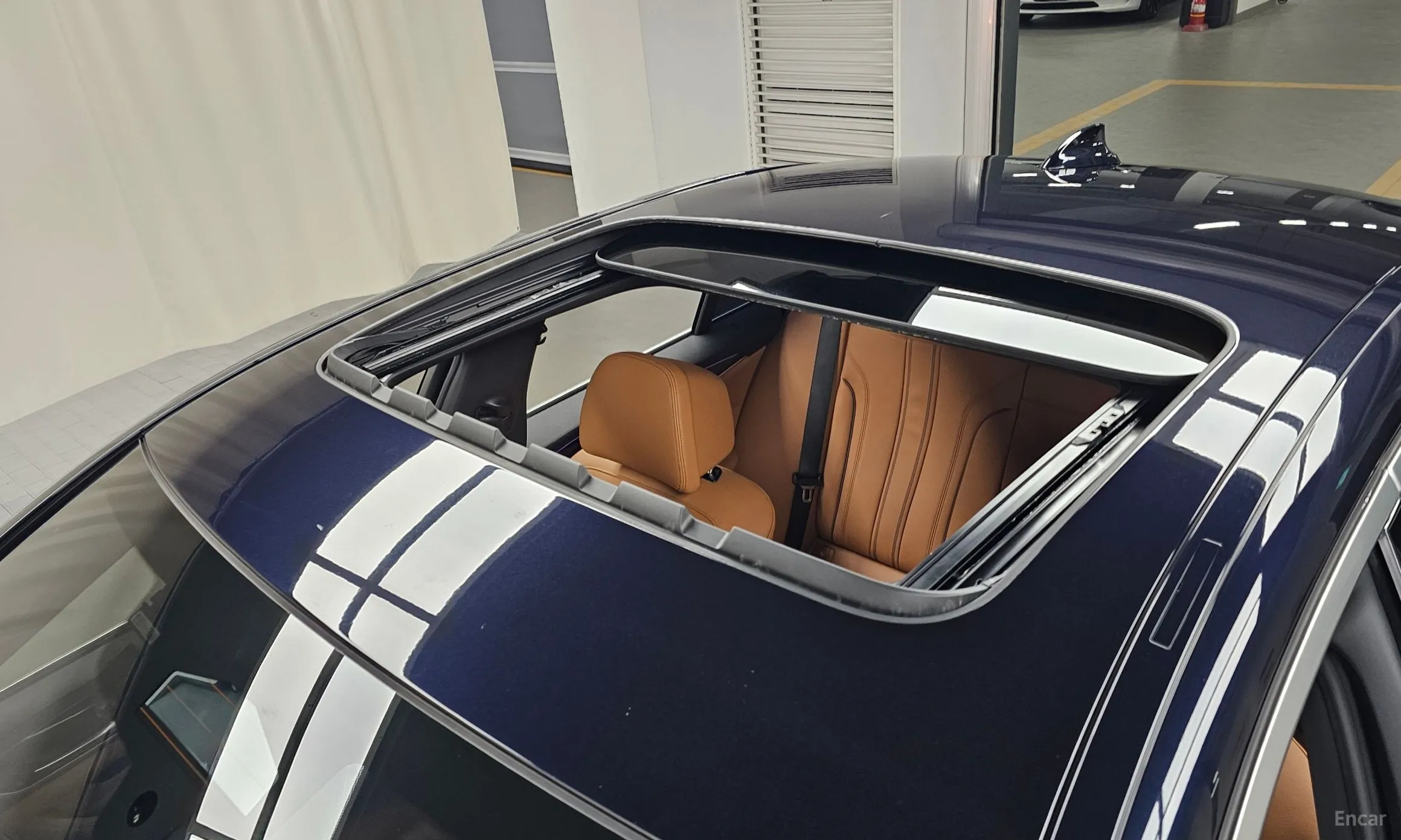 BMW 5 Series (G30) превью 19