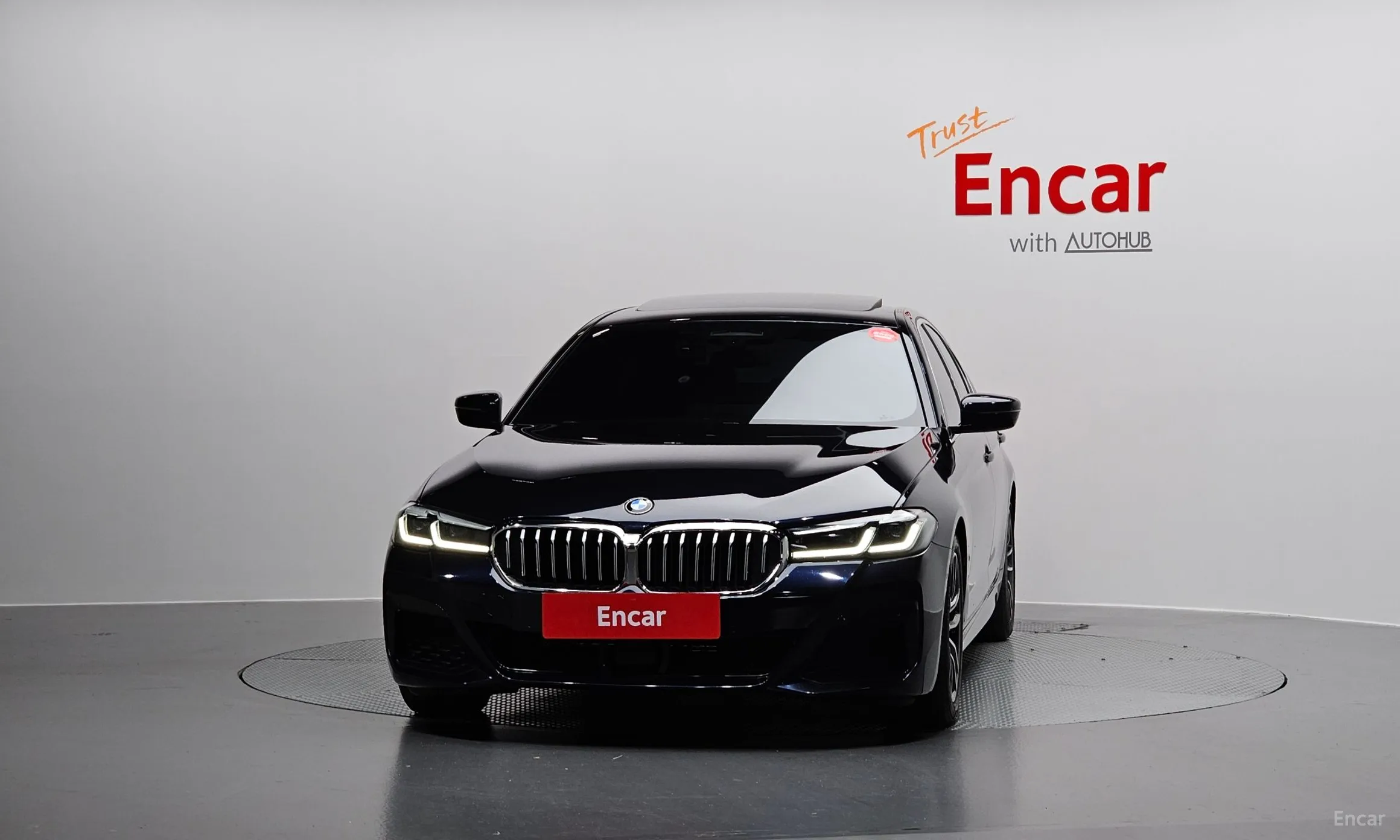 BMW 5 Series (G30) превью 3