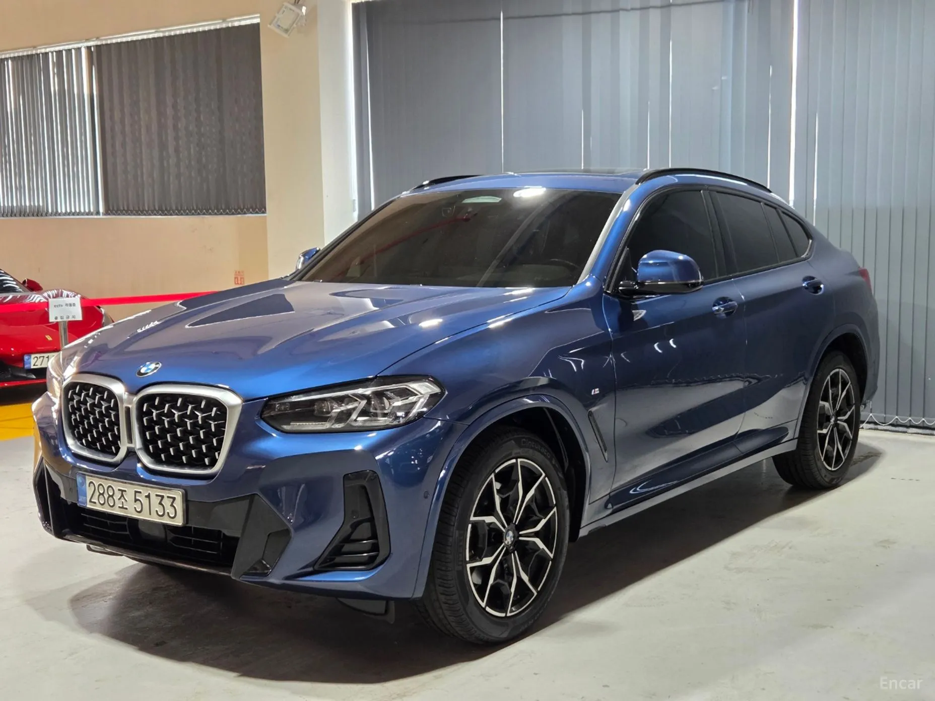 X4 (G02)