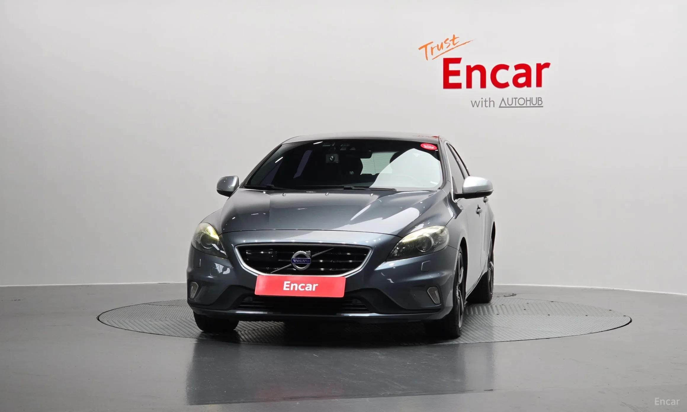 Volvo V40 превью 3