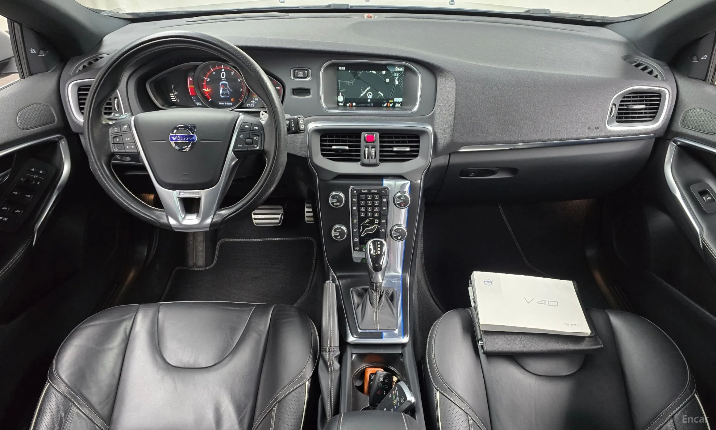 Volvo V40 превью 7