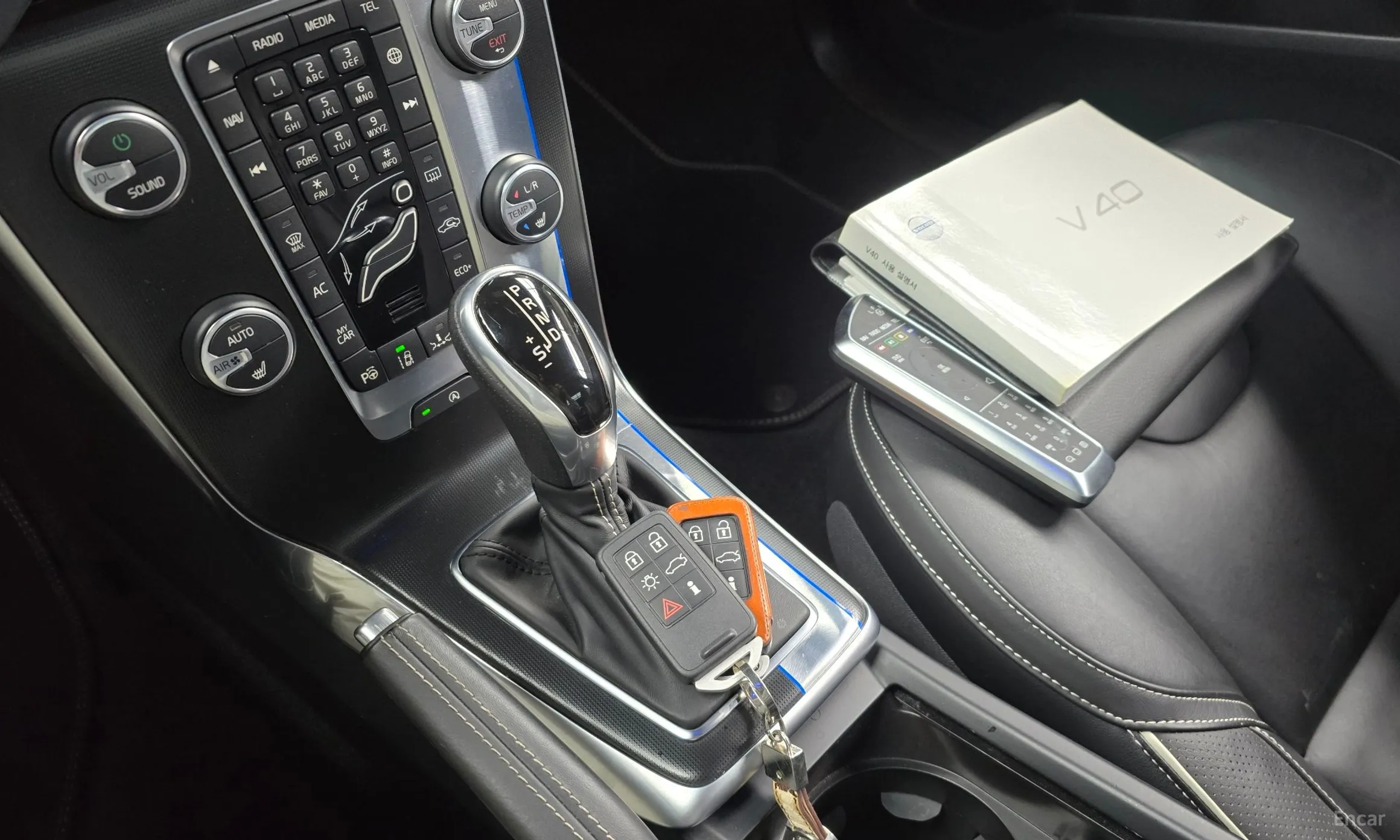 Volvo V40 превью 9