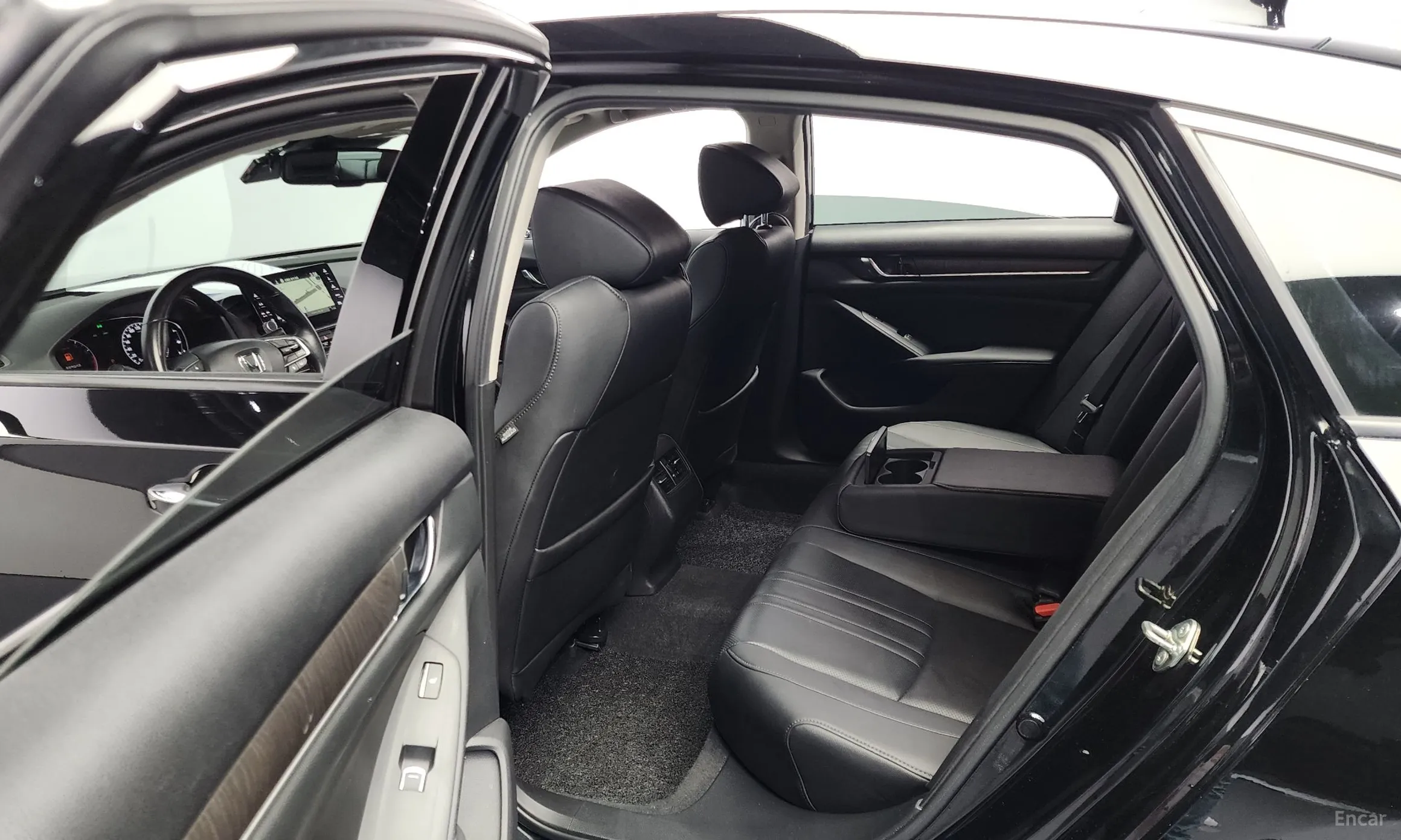 Honda Accord 10th Generation превью 12