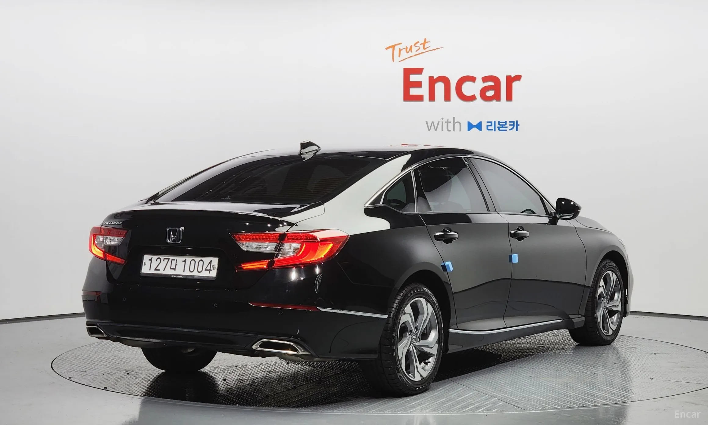 Honda Accord 10th Generation превью 2