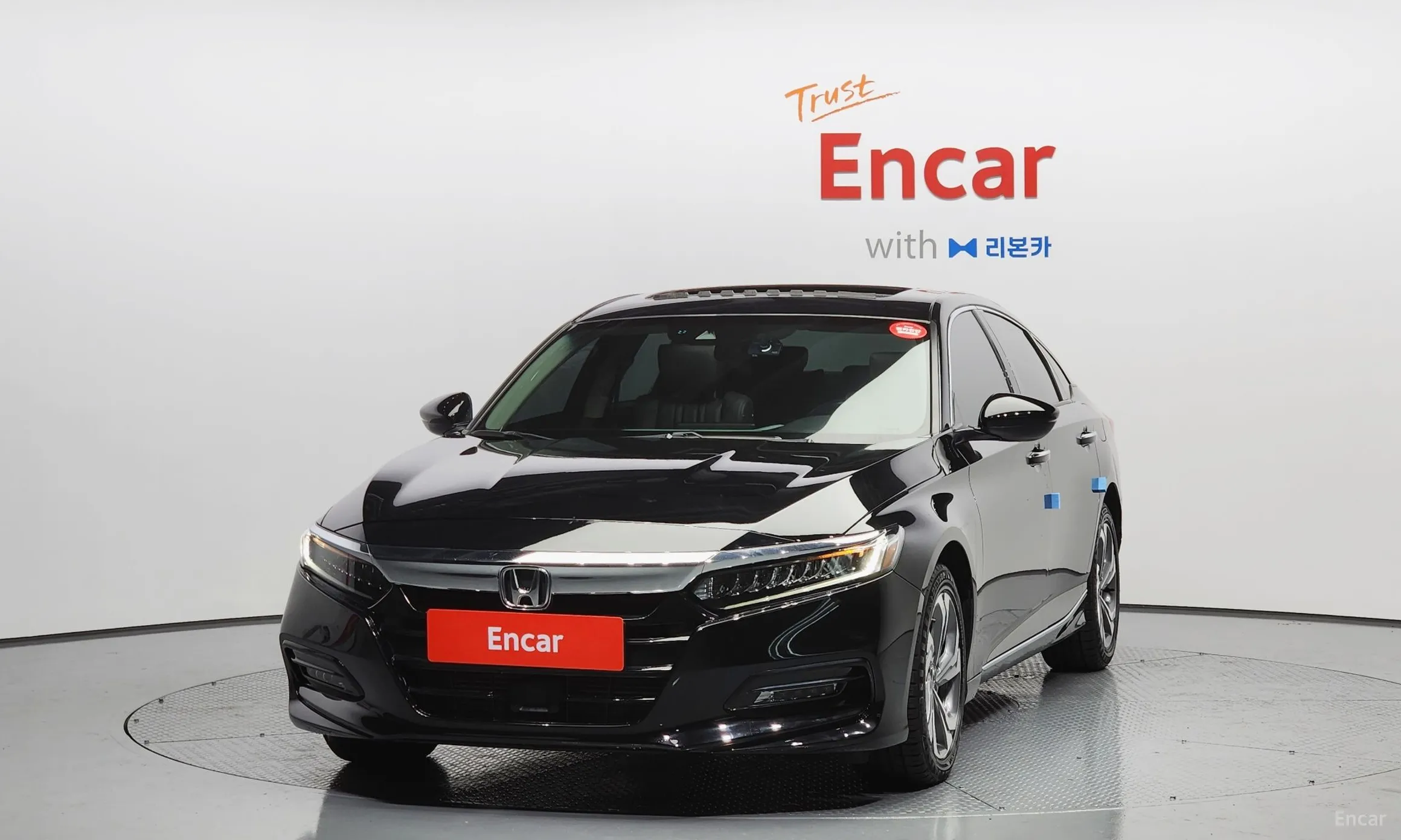Honda Accord 10th Generation превью 3