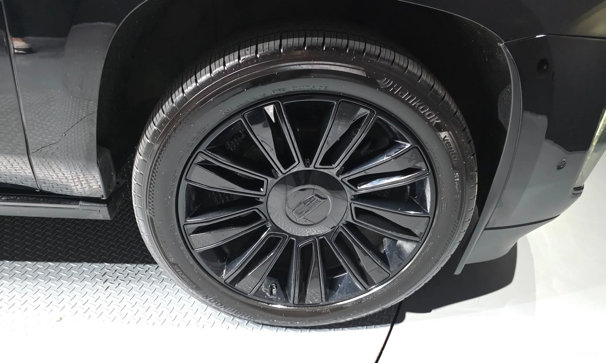 Cadillac Escalade превью 5