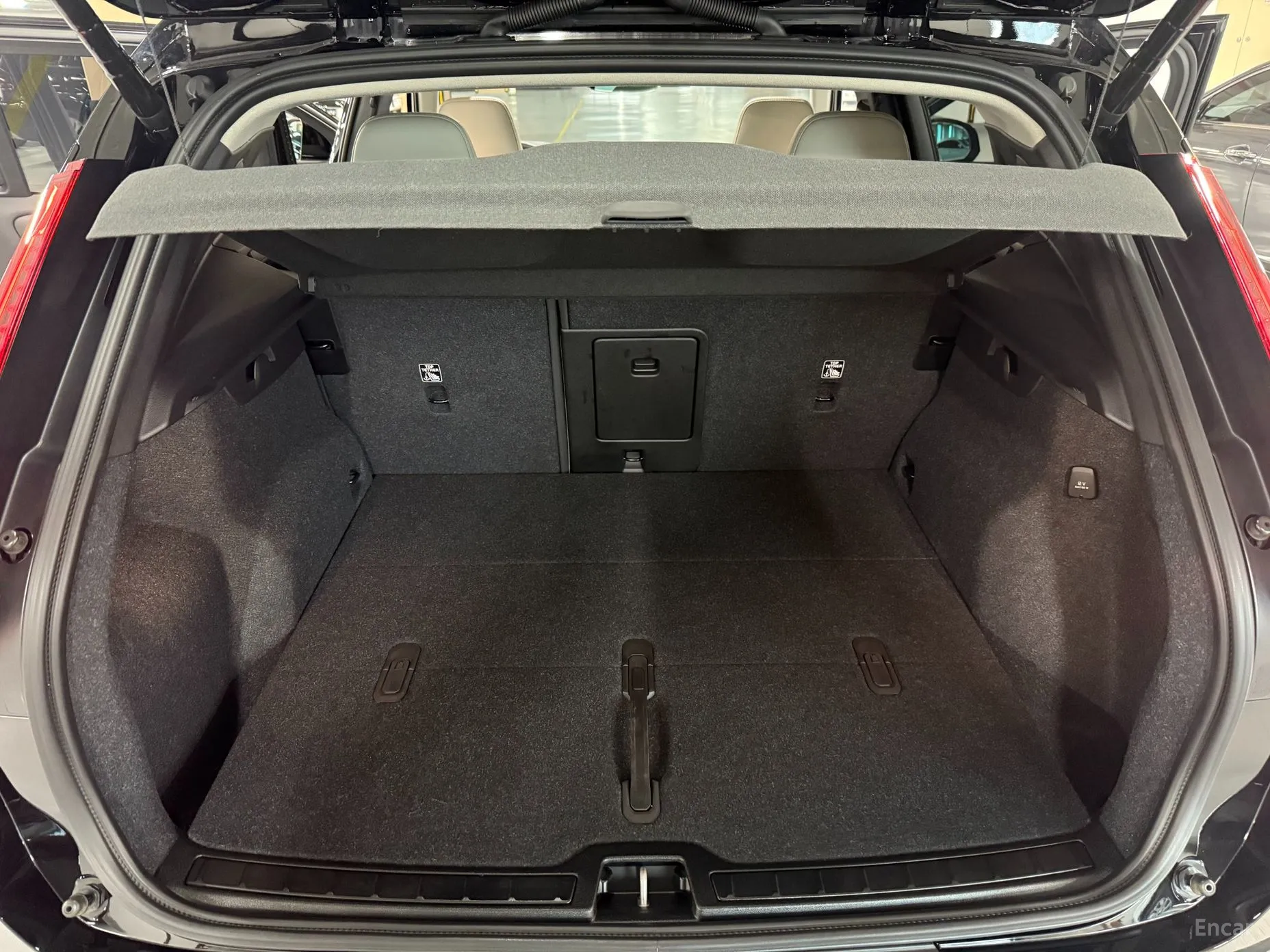 Volvo XC40 превью 17