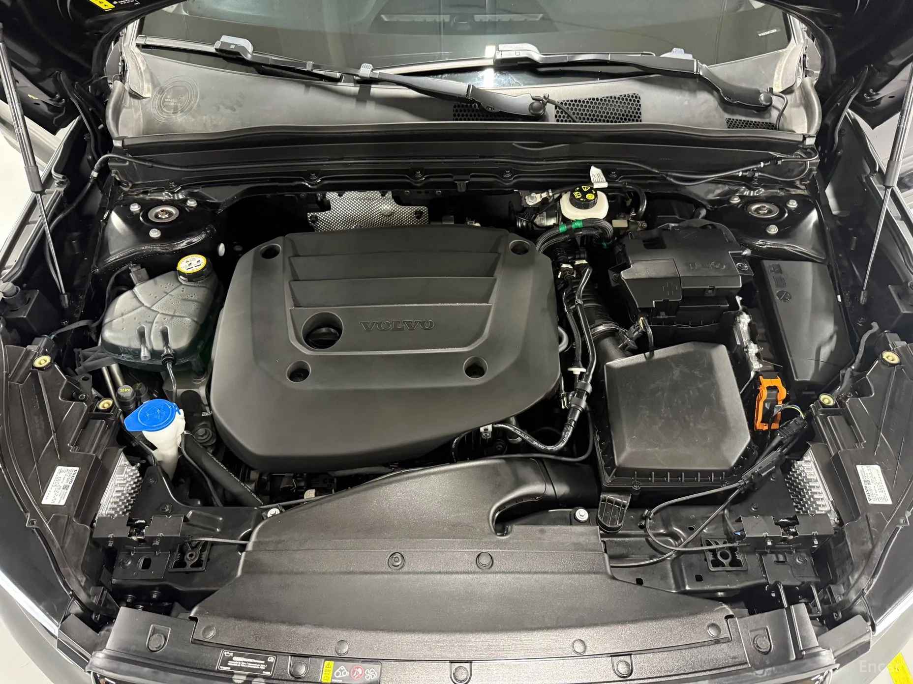 Volvo XC40 превью 6