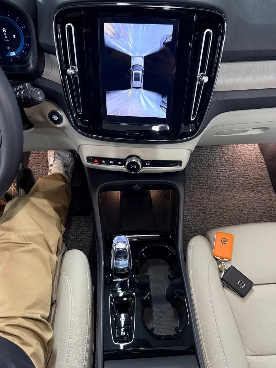 Volvo XC40 превью 9