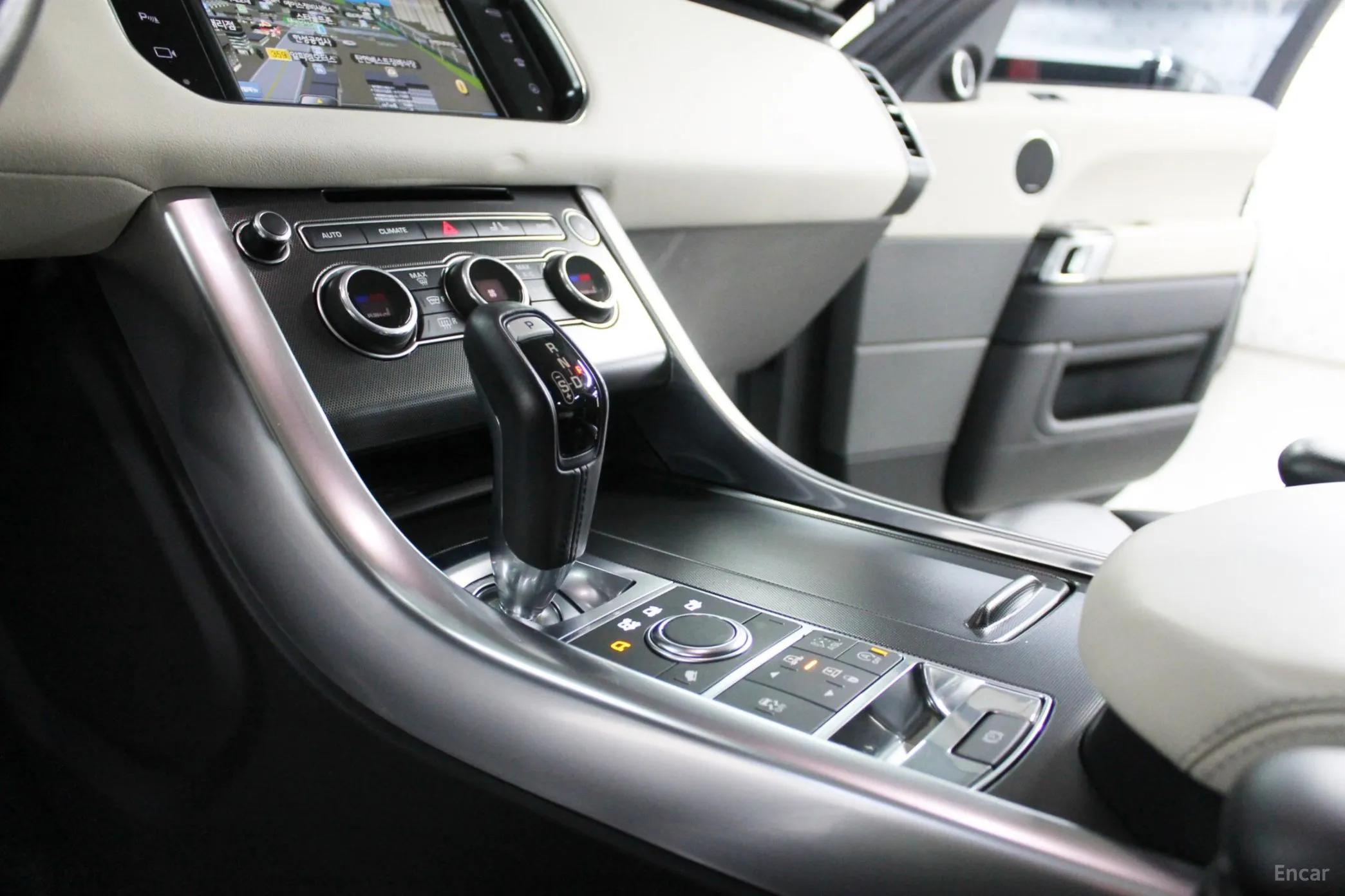 Land Rover Range Rover Sport 2nd Generation превью 15