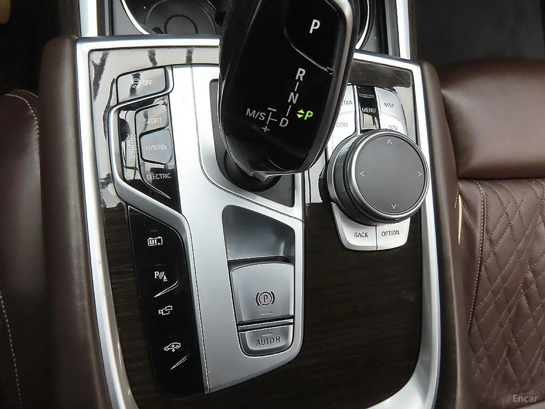 BMW 7 Series (G11) превью 13