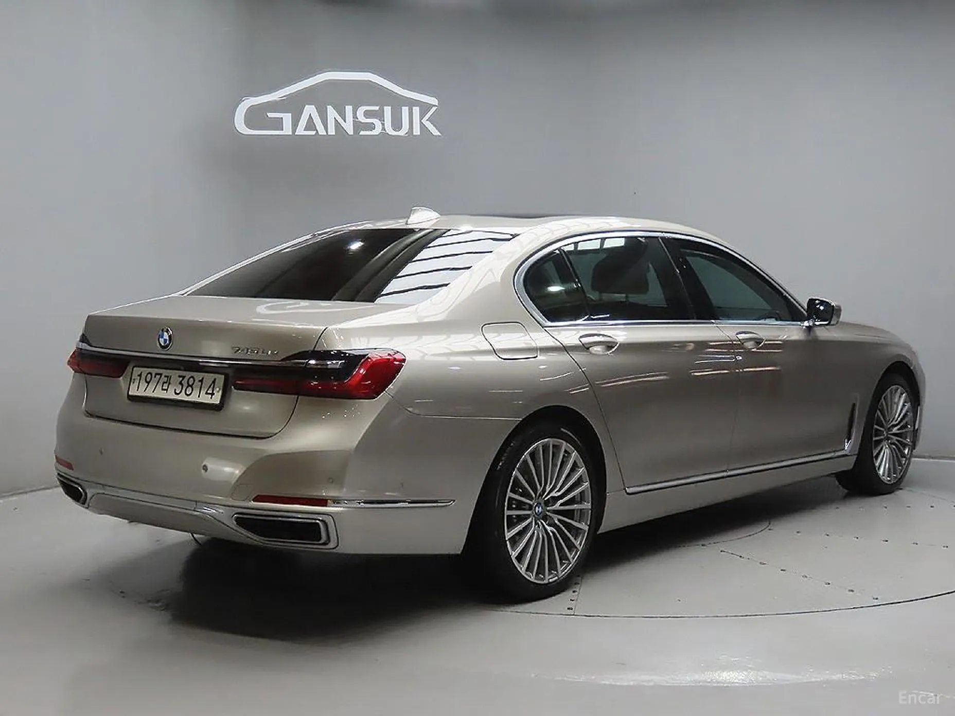 BMW 7 Series (G11) превью 4