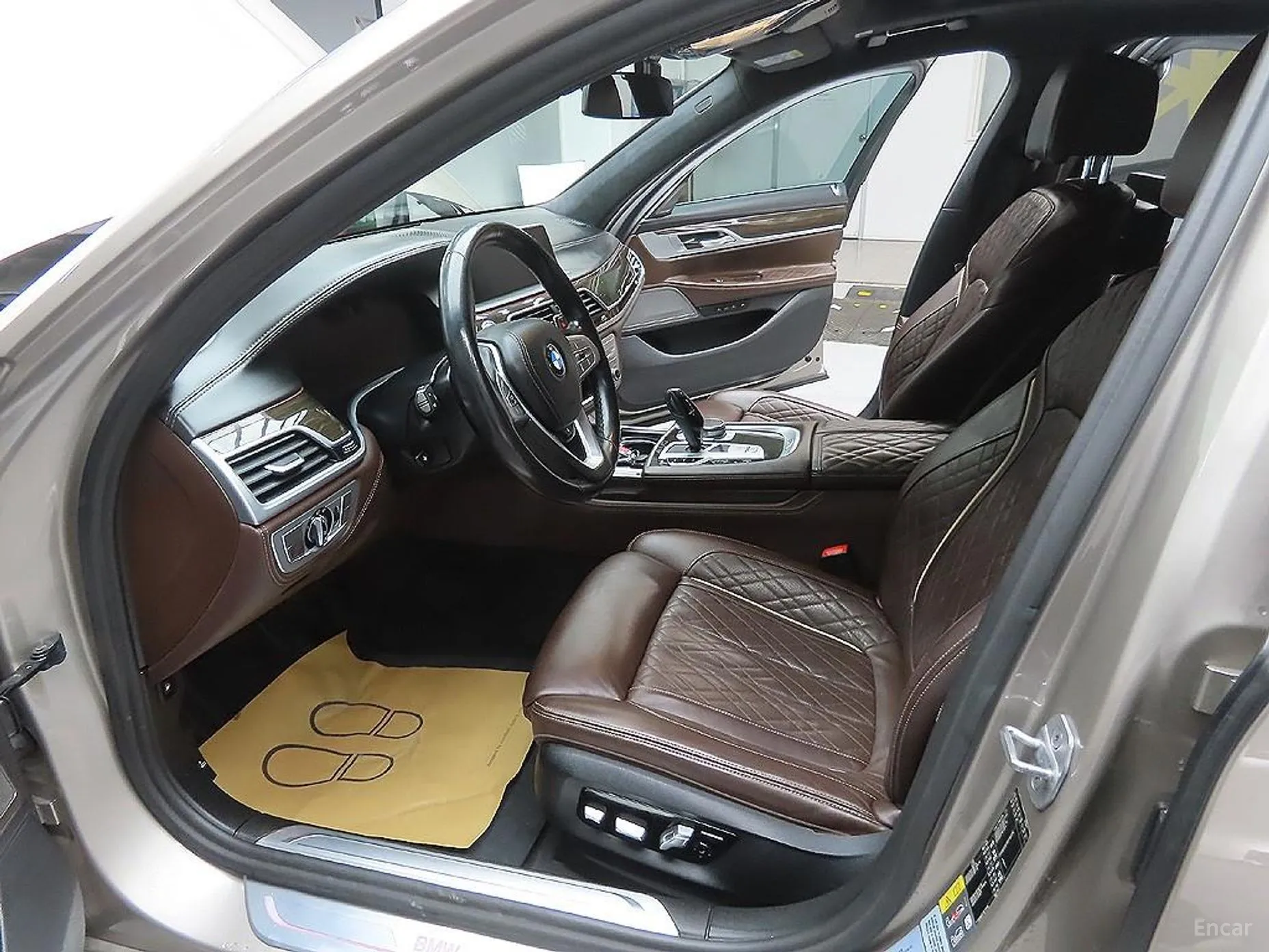 BMW 7 Series (G11) превью 7