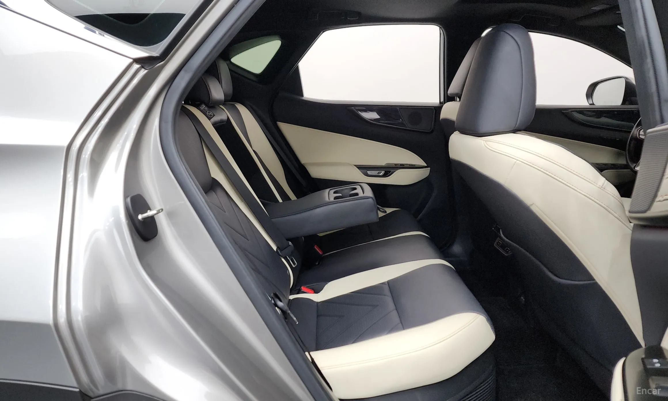Lexus NX350h Gen 2 превью 12