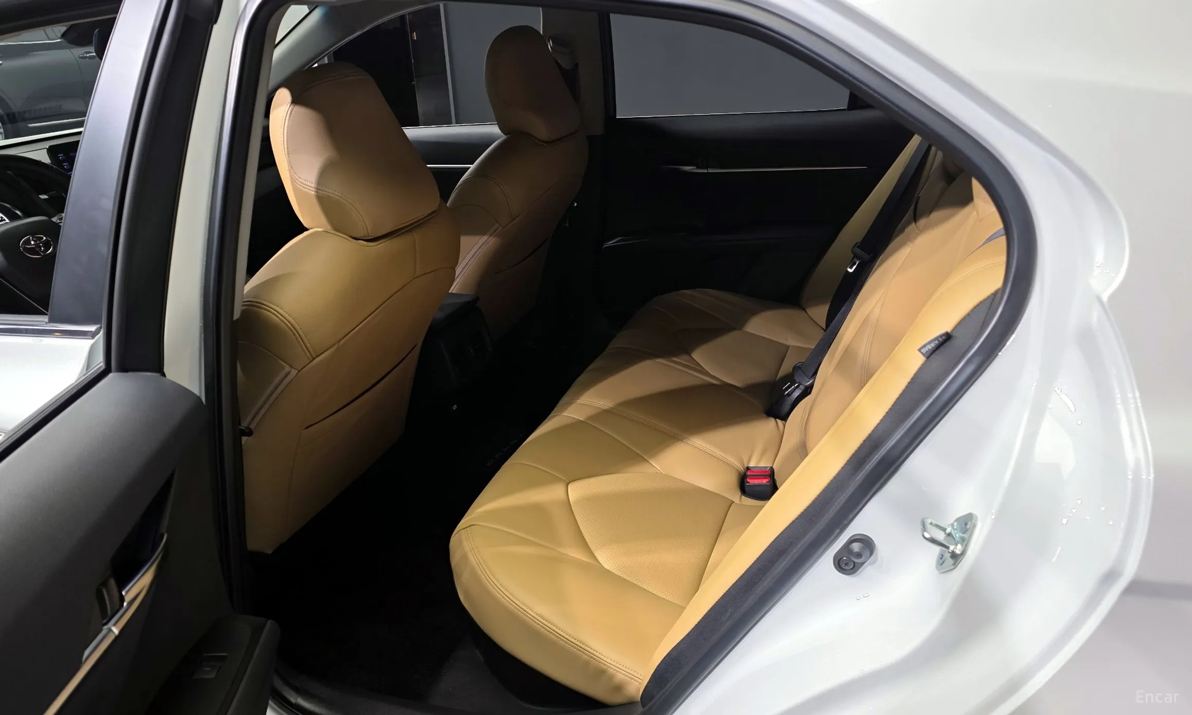 Toyota Camry (XV70) превью 11