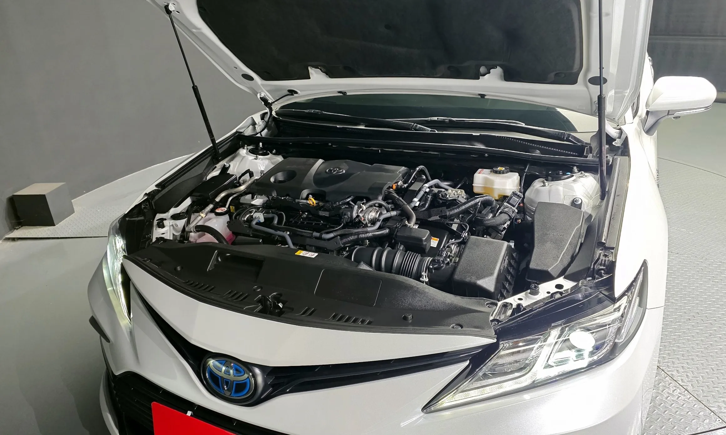 Toyota Camry (XV70) превью 6
