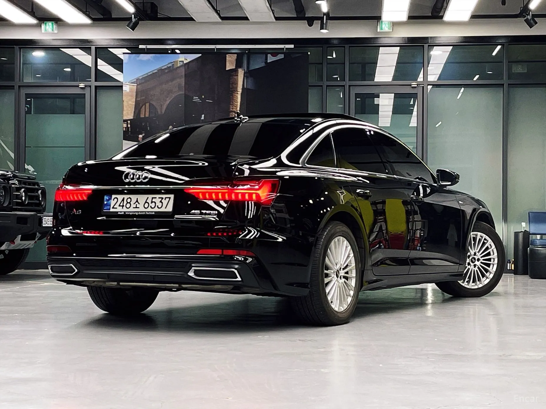 Audi A6 (C8)