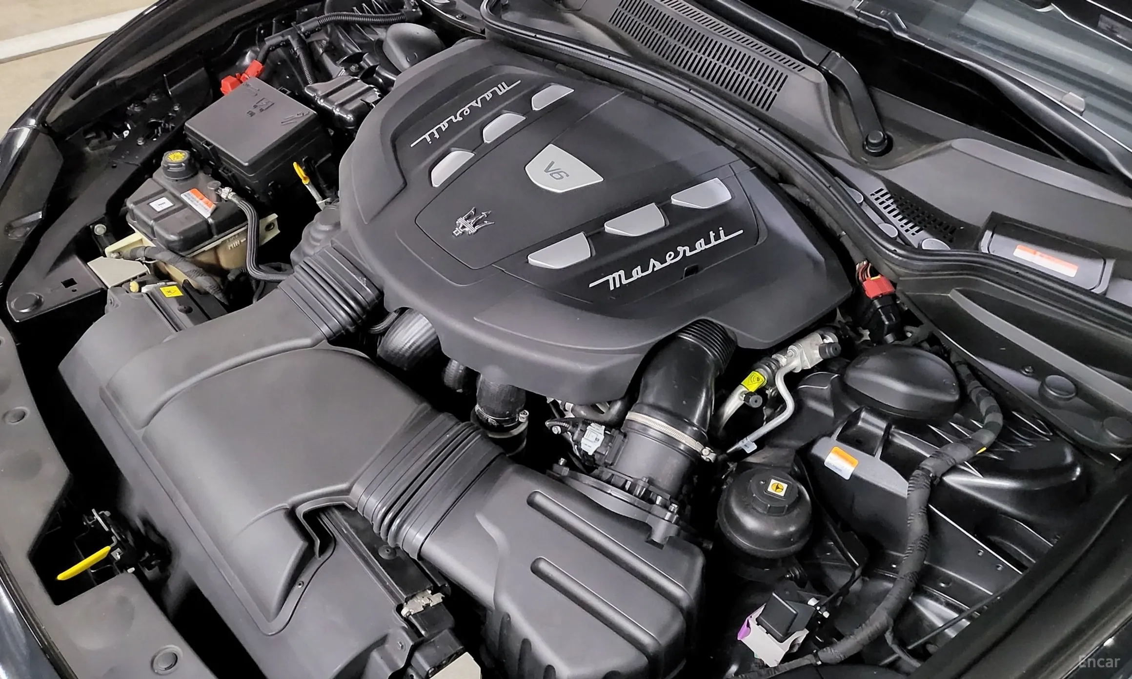 Maserati Ghibli превью 6
