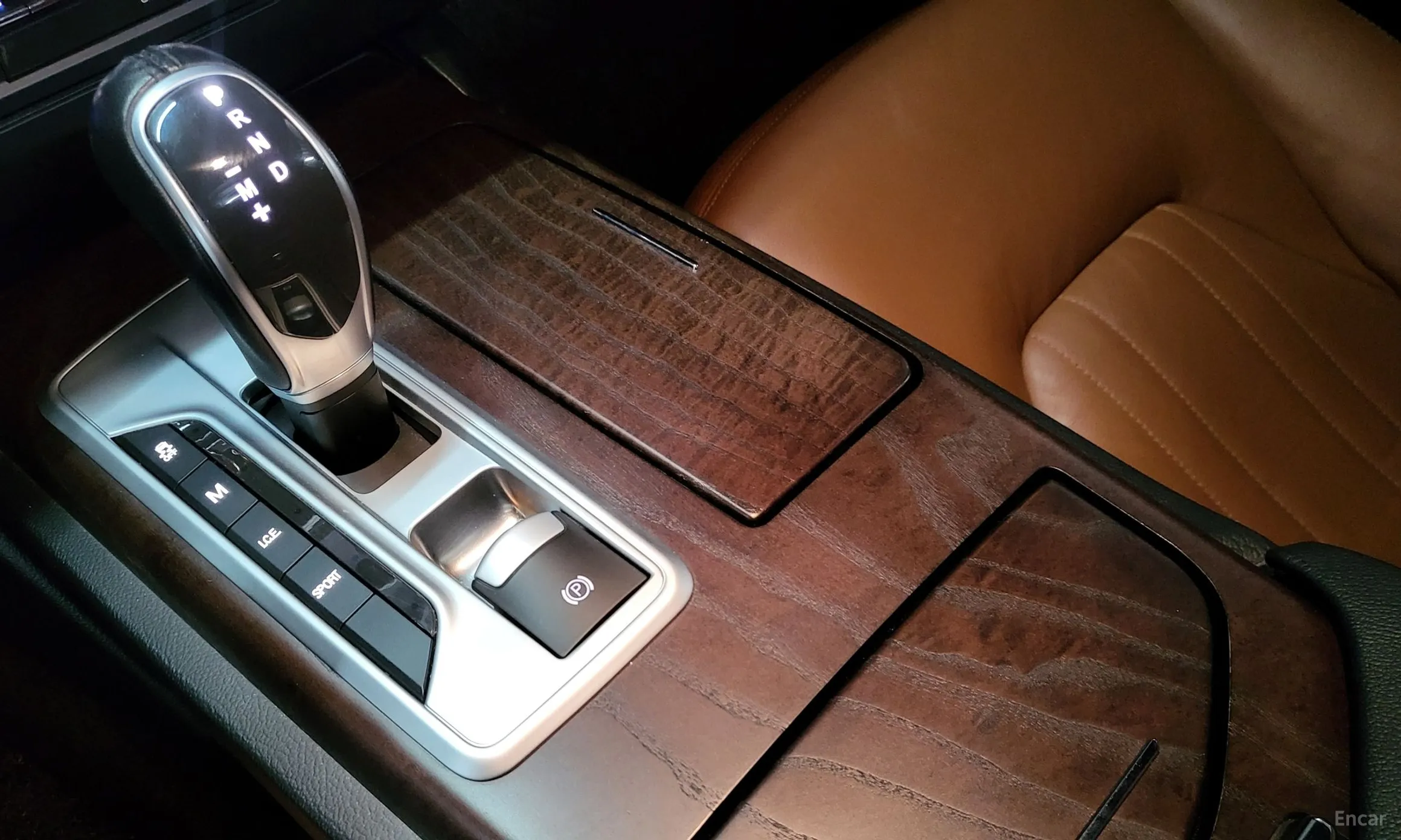 Maserati Ghibli превью 9