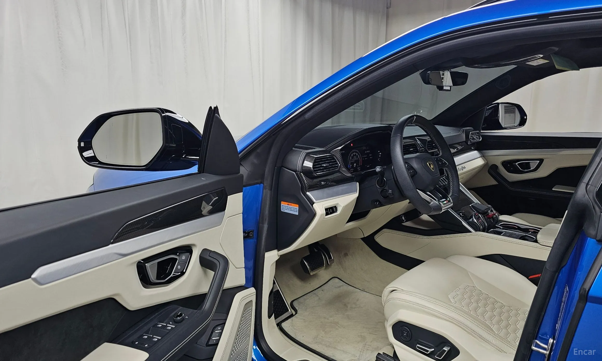 Lamborghini Urus превью 10