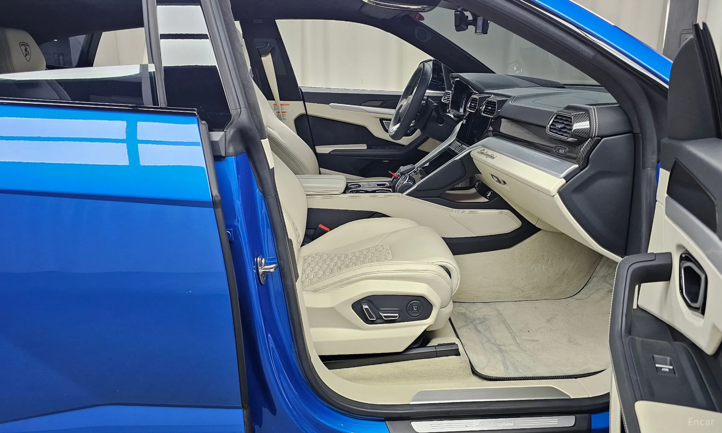 Lamborghini Urus превью 11
