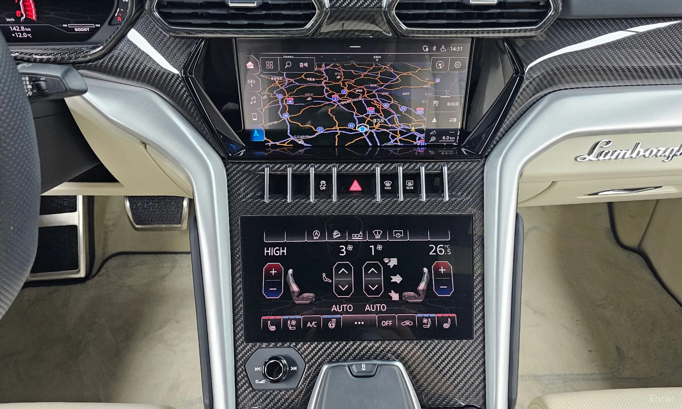 Lamborghini Urus превью 14