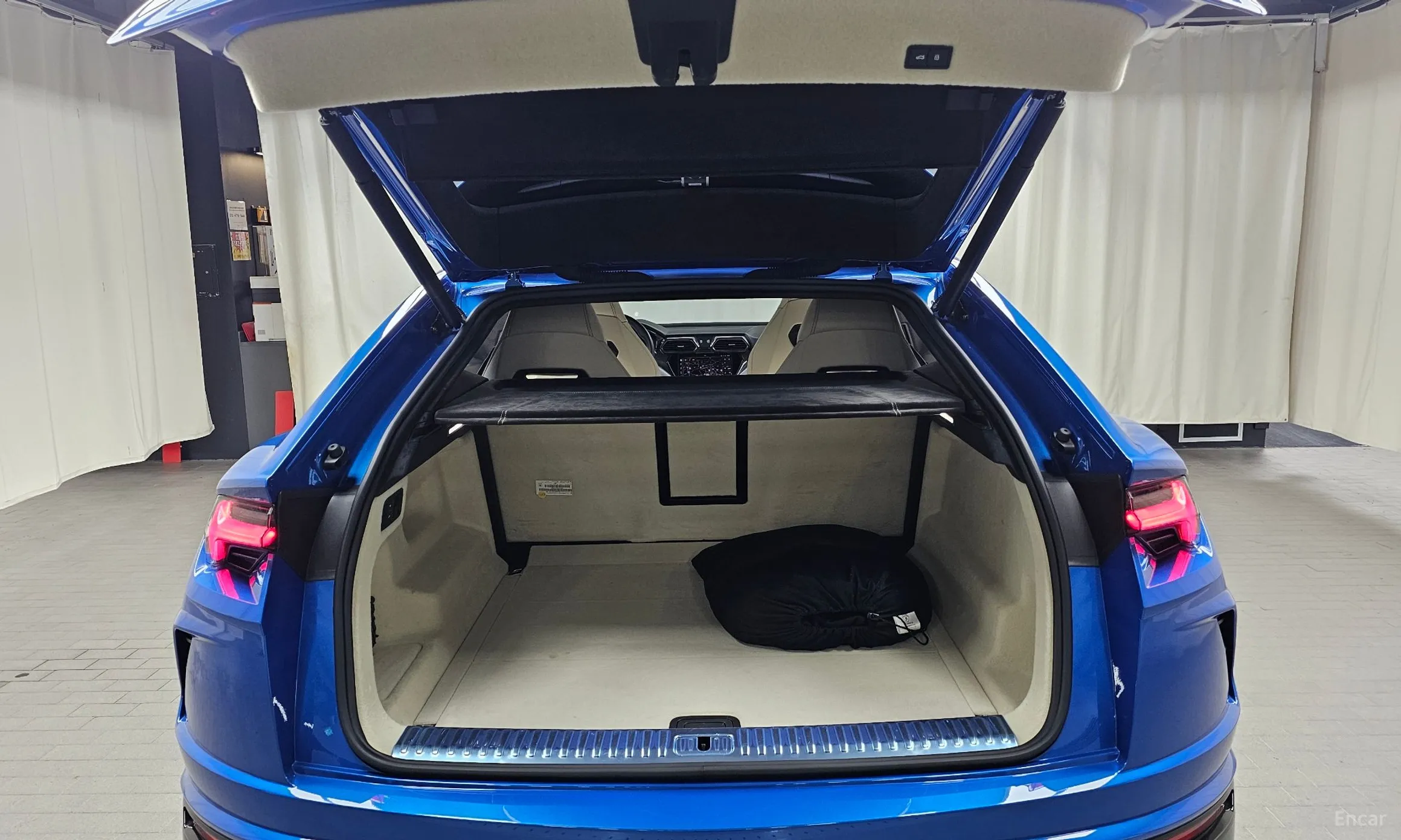 Lamborghini Urus превью 20