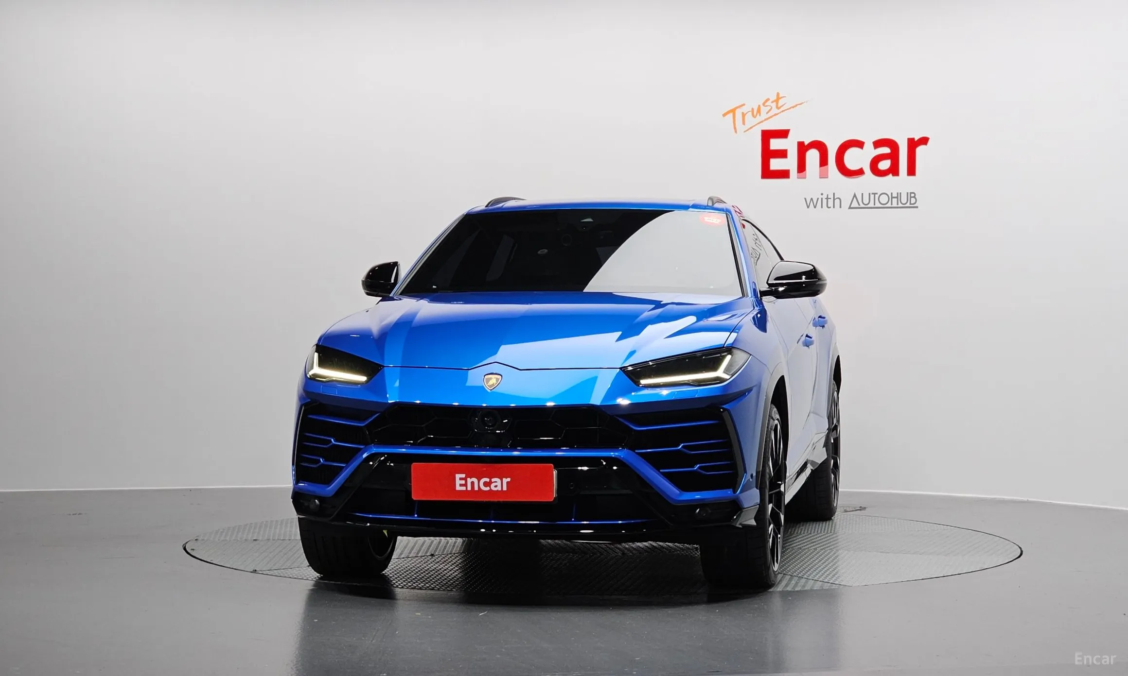 Lamborghini Urus превью 3