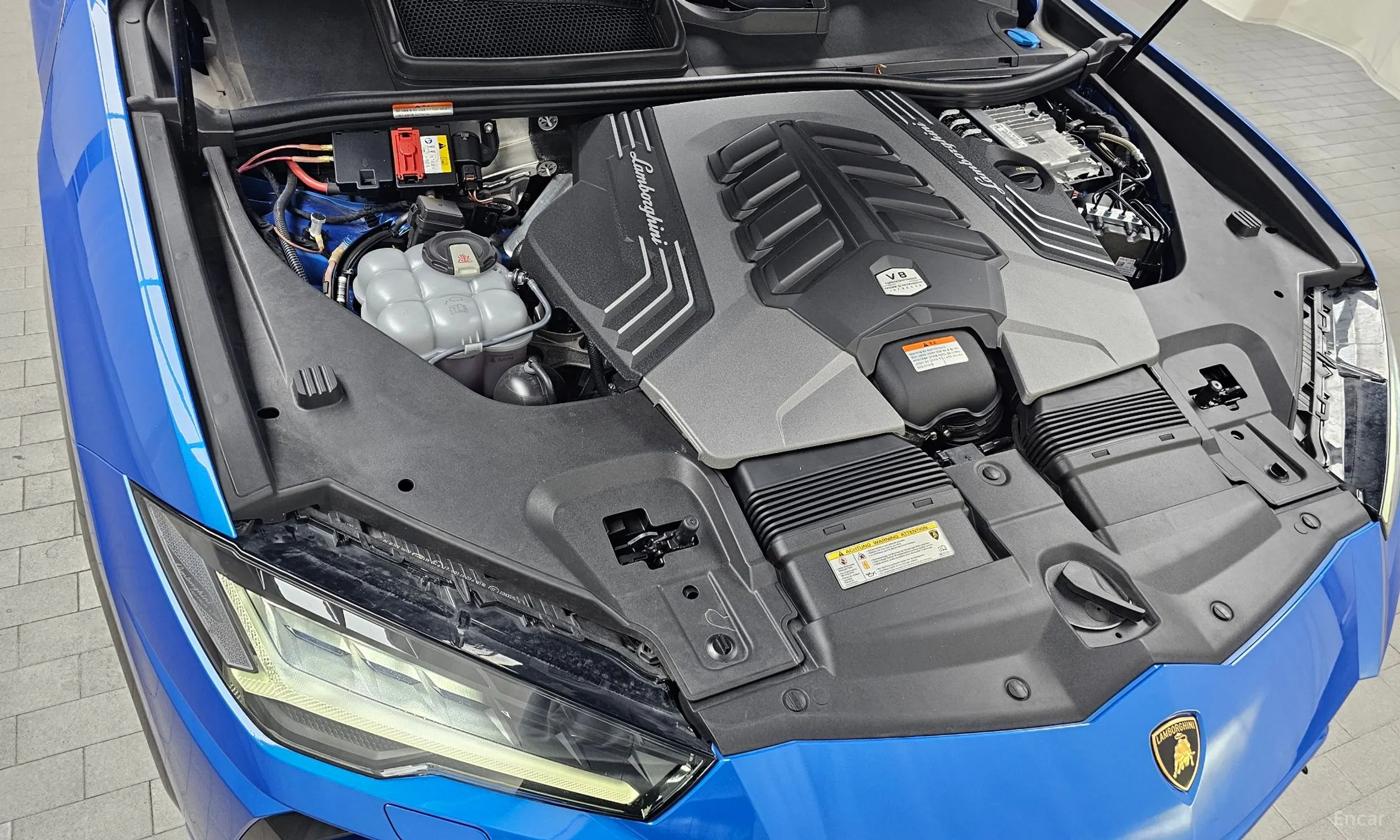 Lamborghini Urus превью 6