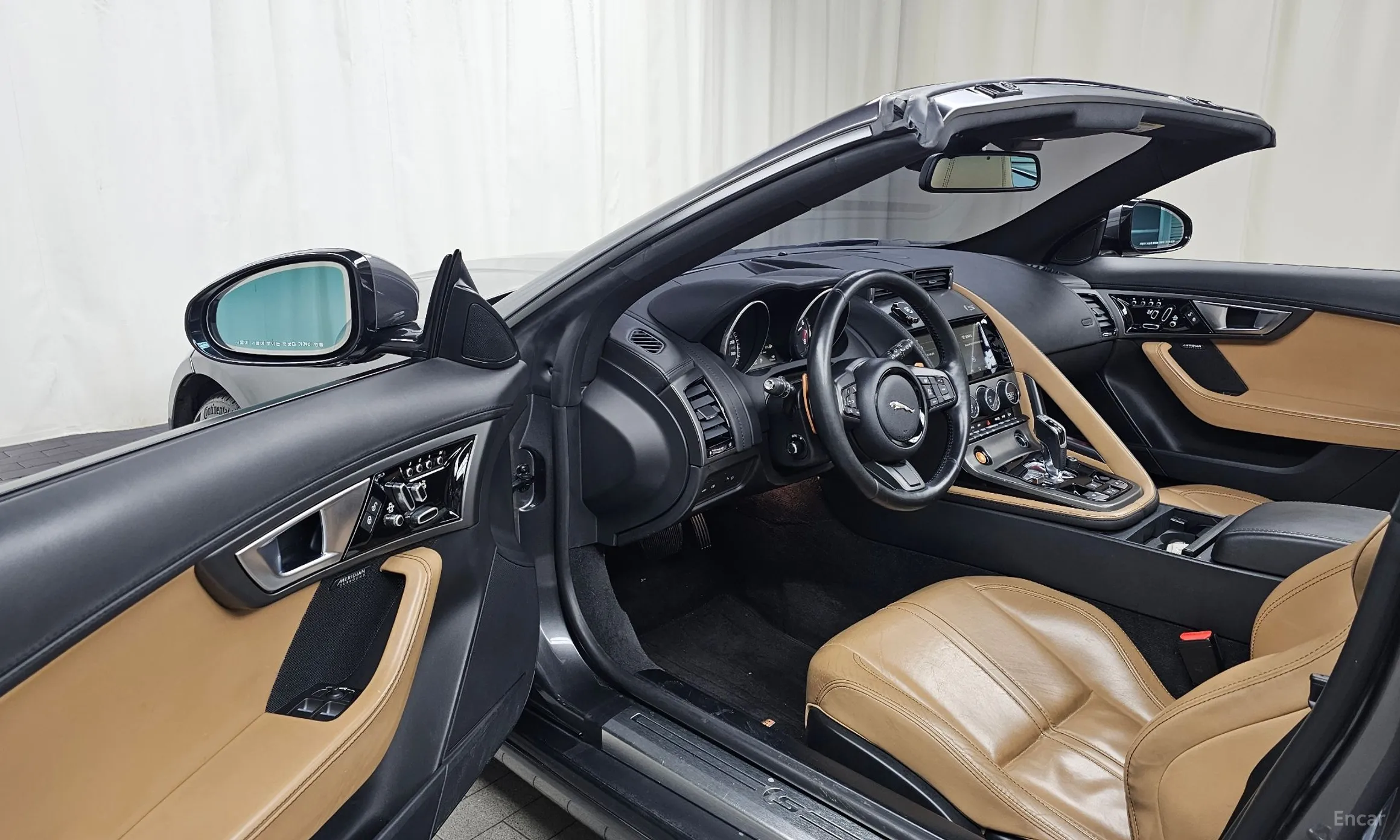 Jaguar F-TYPE превью 10