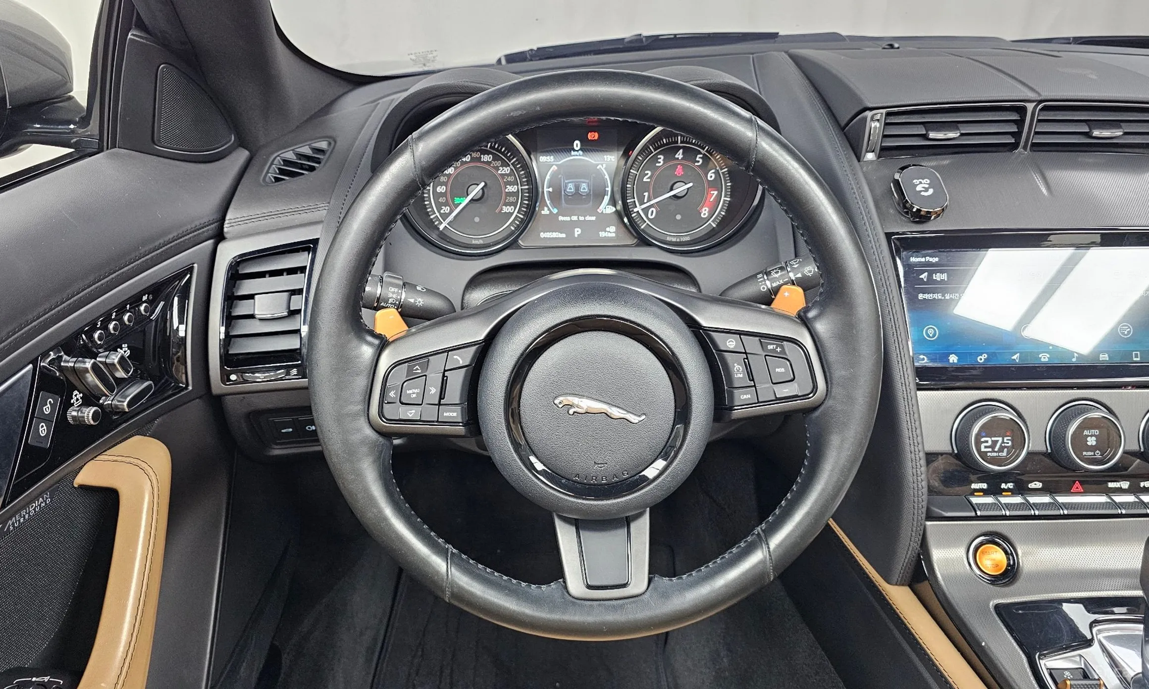Jaguar F-TYPE превью 12