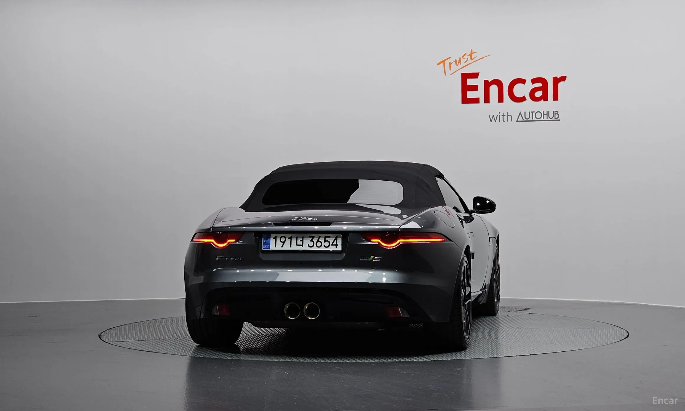 Jaguar F-TYPE превью 4