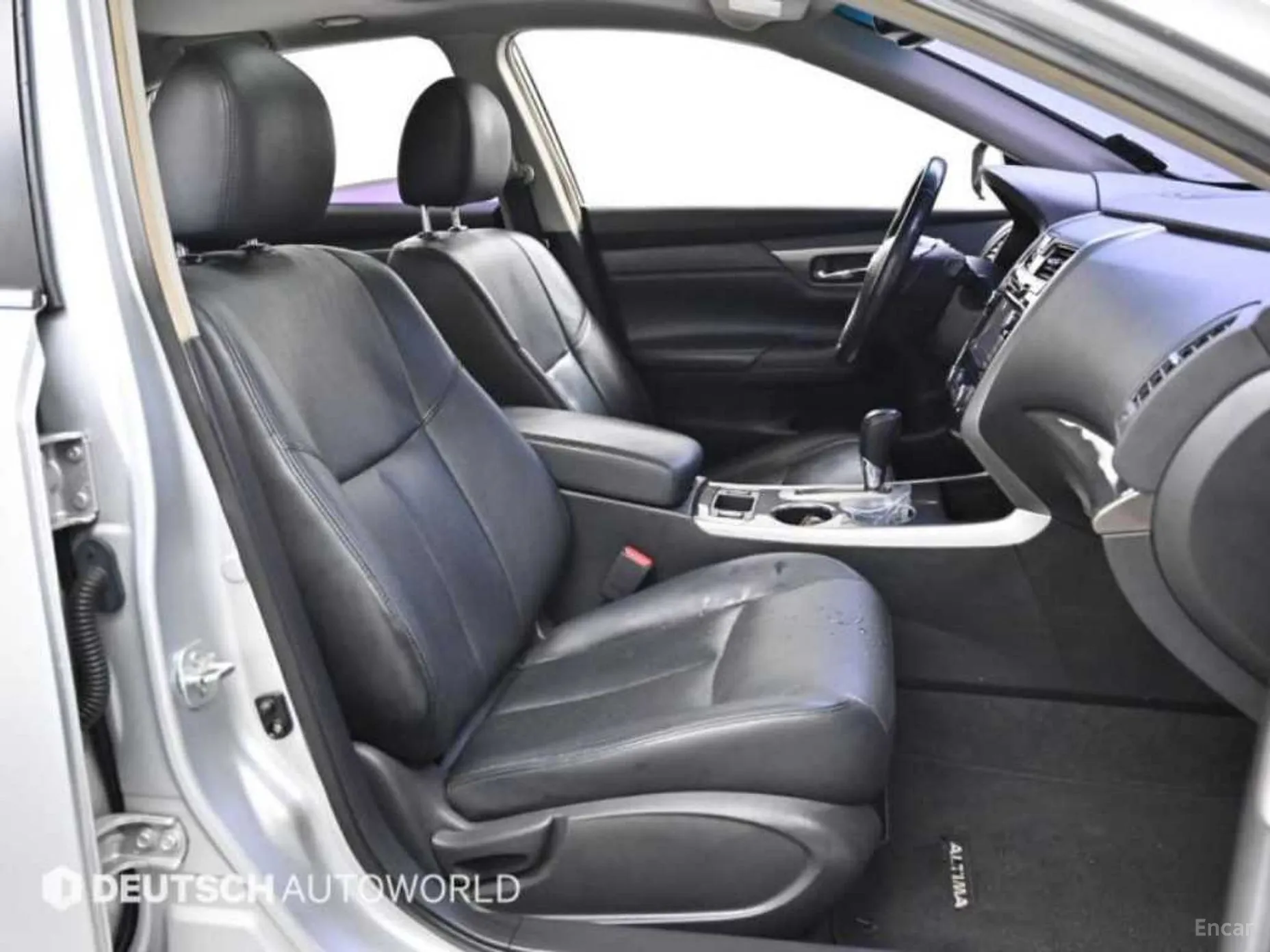 Nissan Altima превью 10