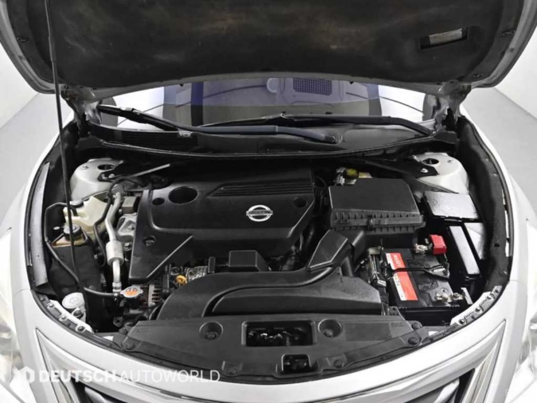 Nissan Altima превью 6