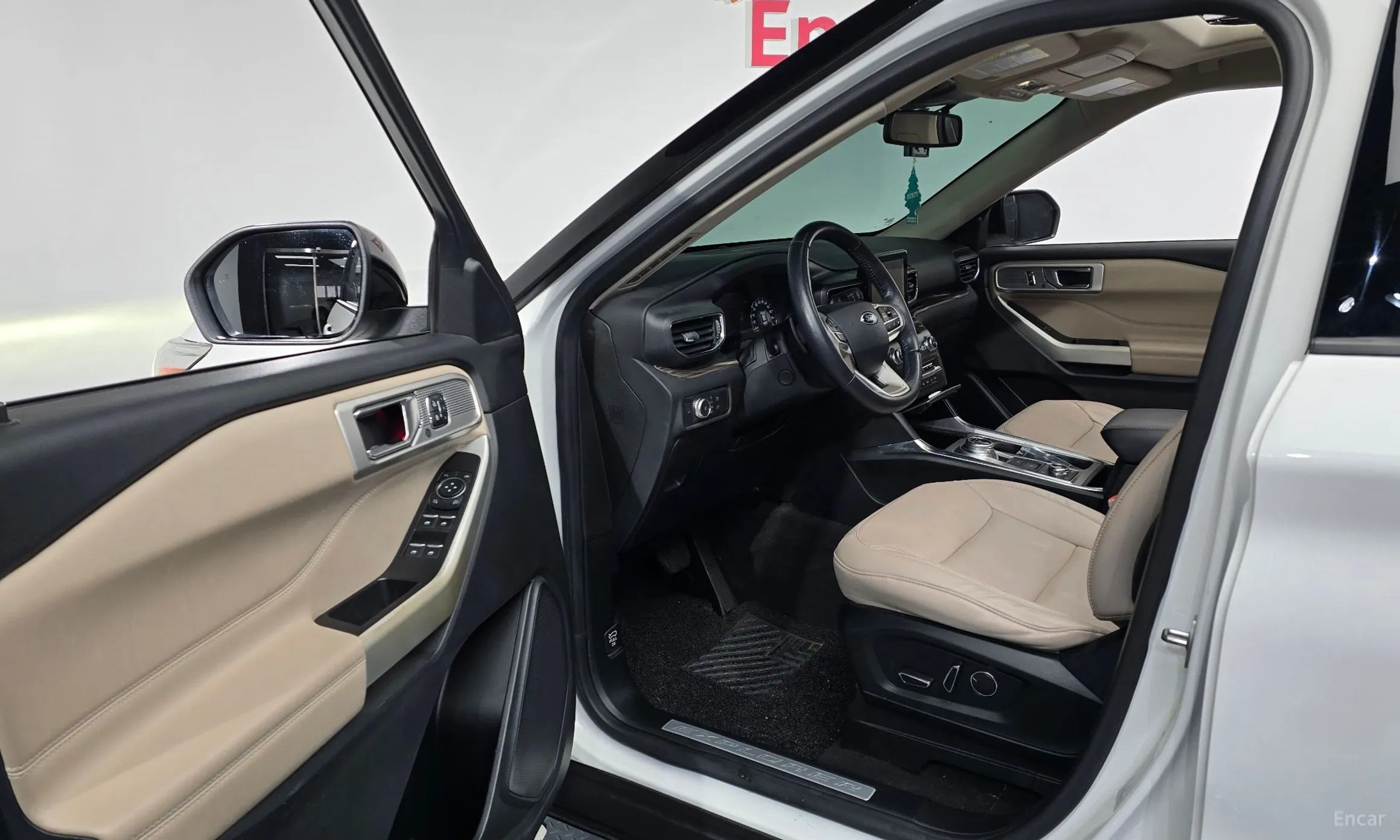 Ford Explorer 6th Generation превью 10