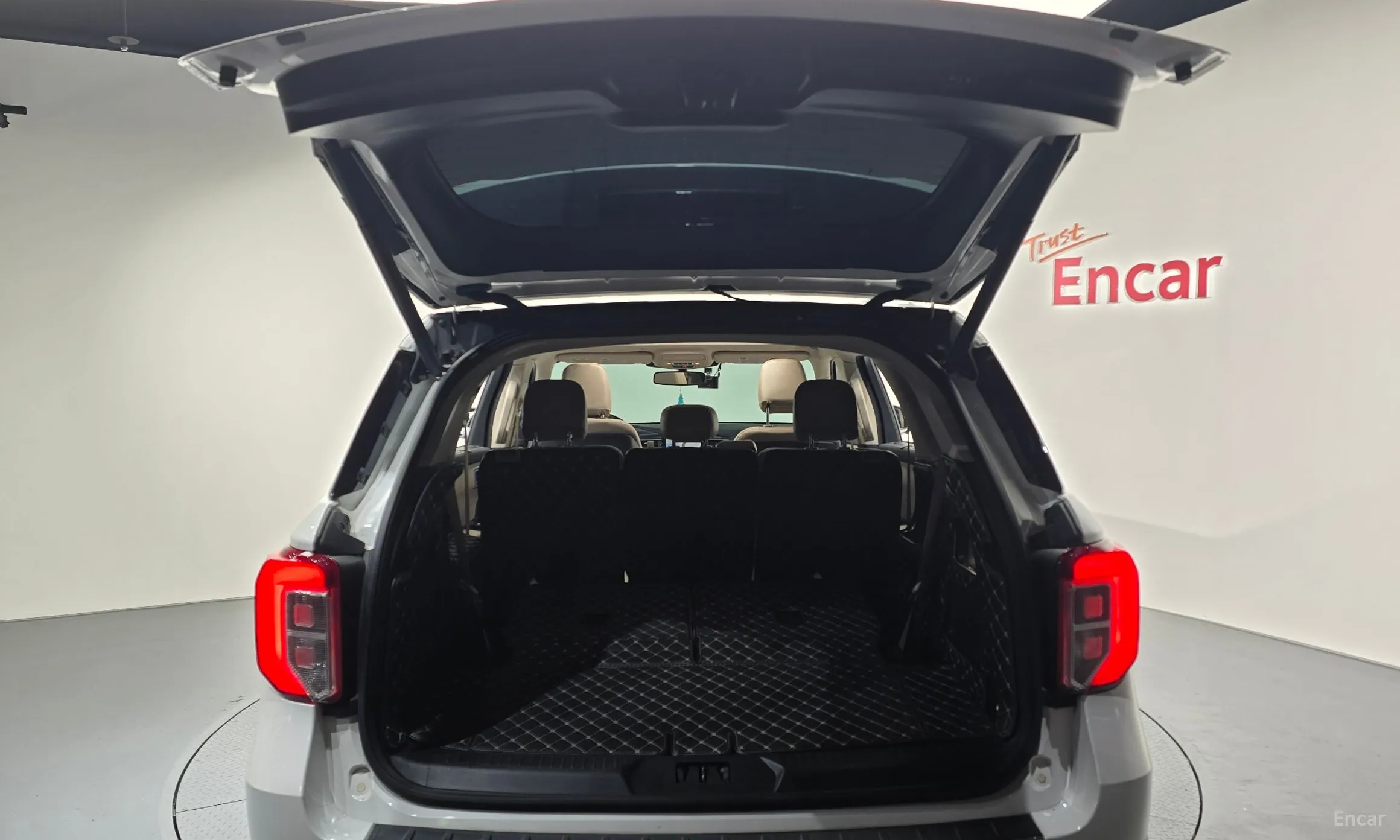 Ford Explorer 6th Generation превью 20