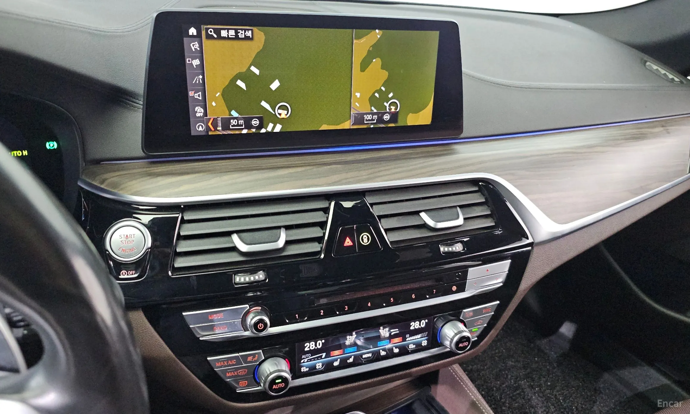 BMW 5 Series (G30) превью 16