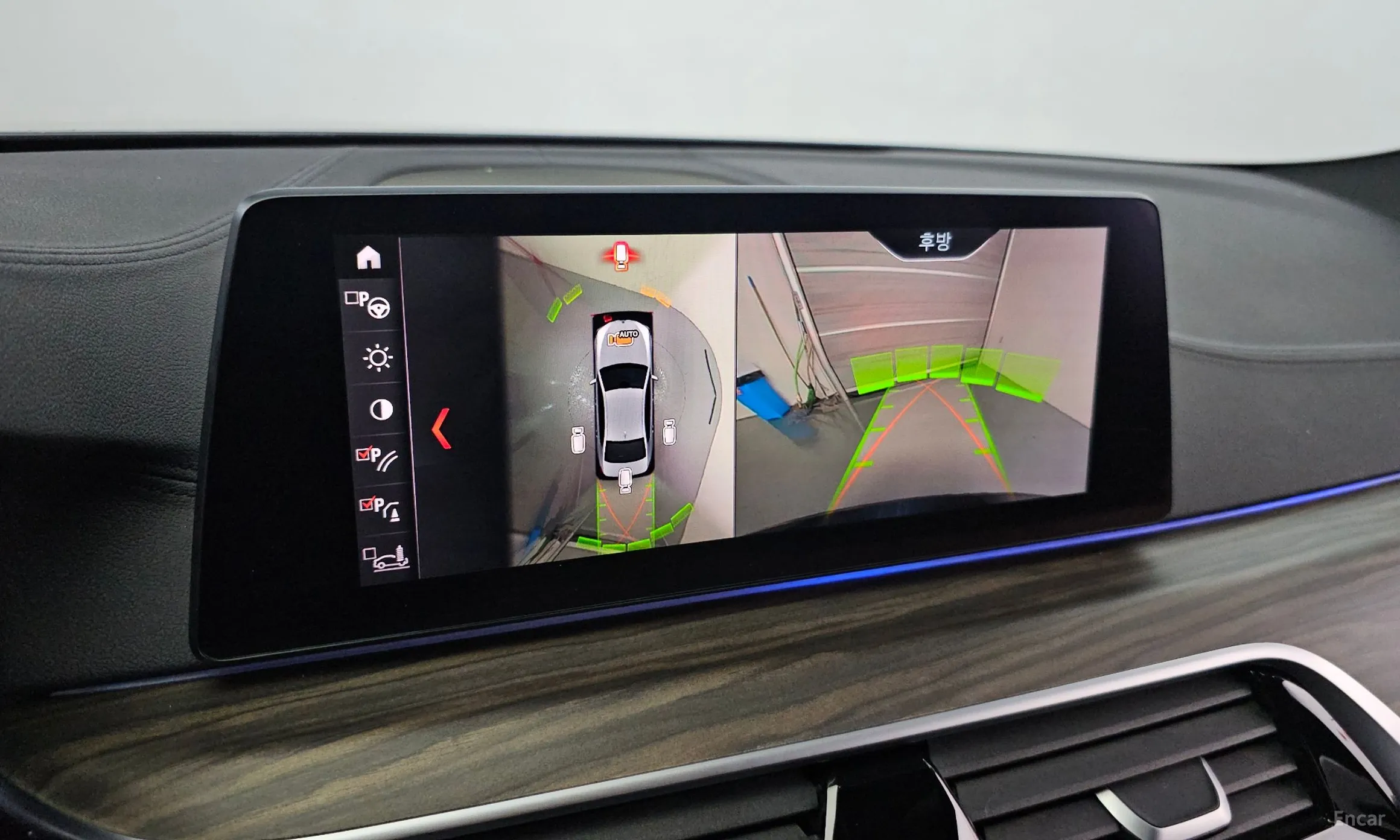 BMW 5 Series (G30) превью 17