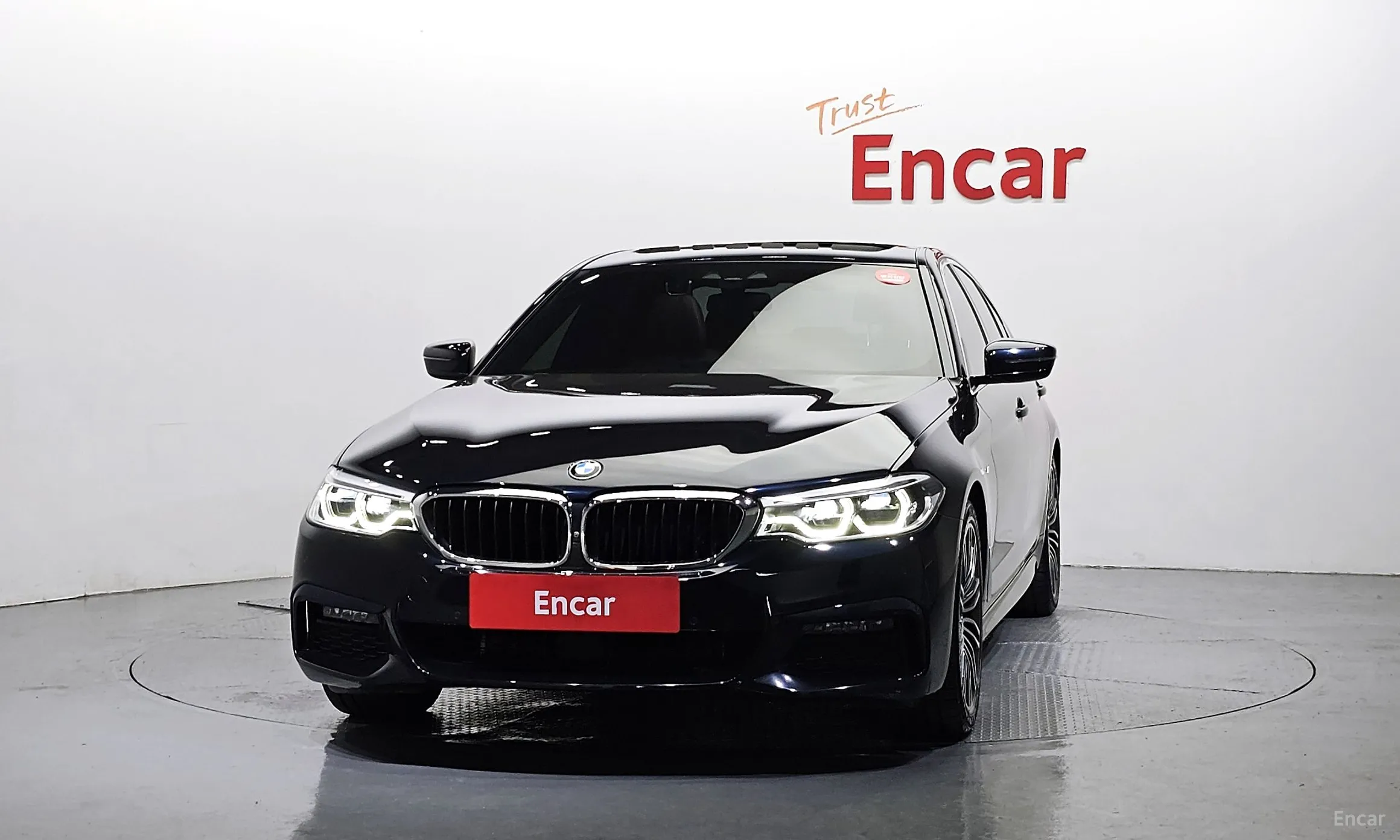 BMW 5 Series (G30) превью 3