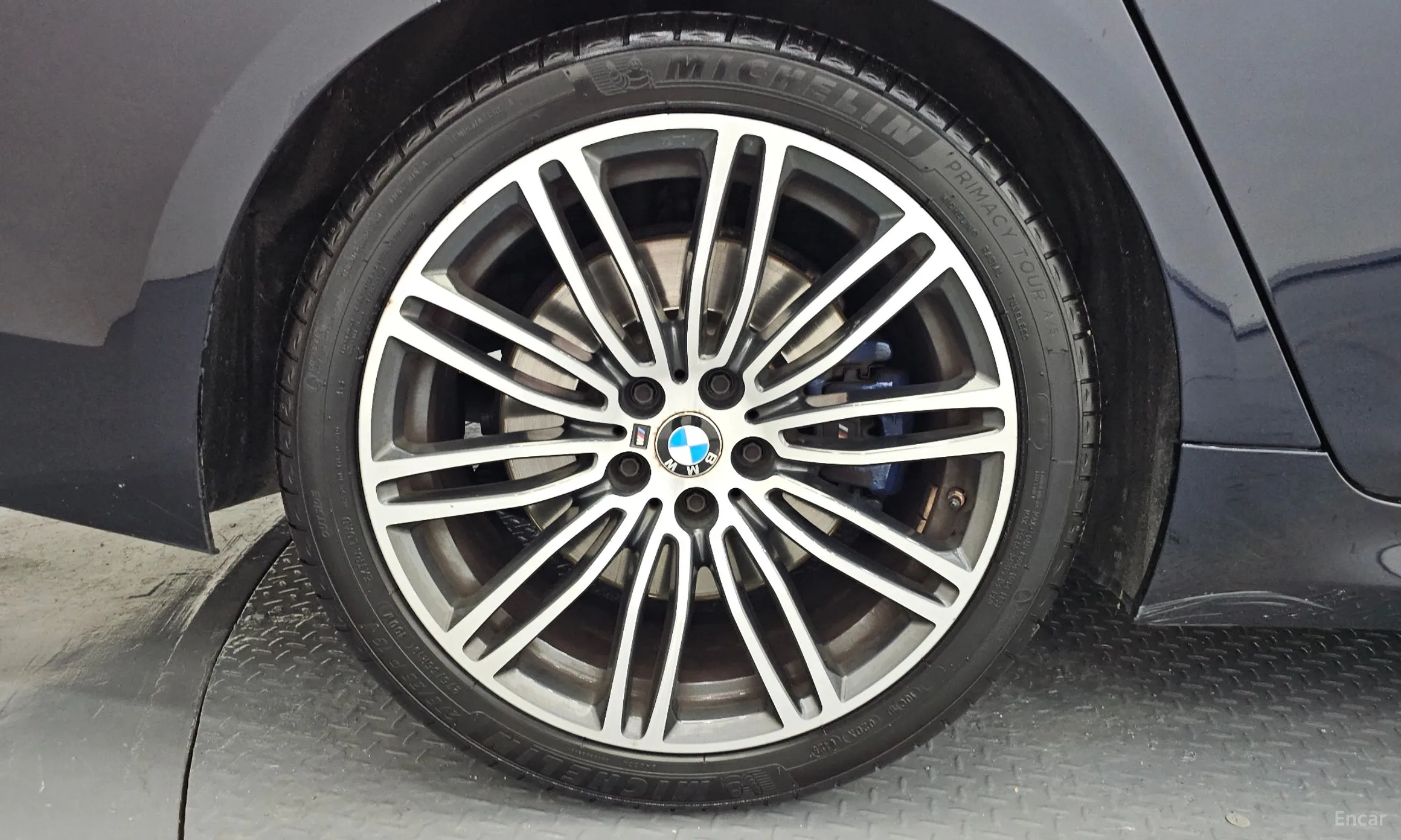 BMW 5 Series (G30) превью 5